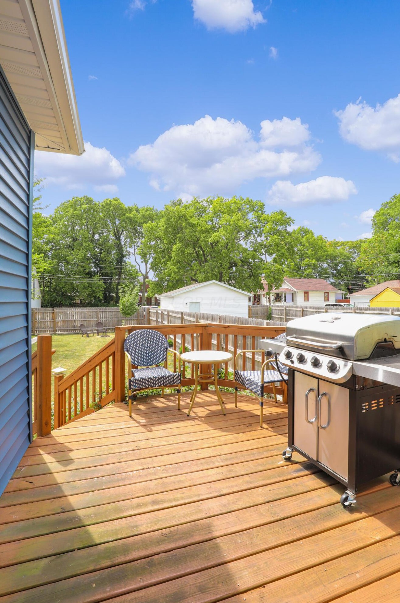 579 Fairwood Ave, Columbus OH 43205-2511 exterior