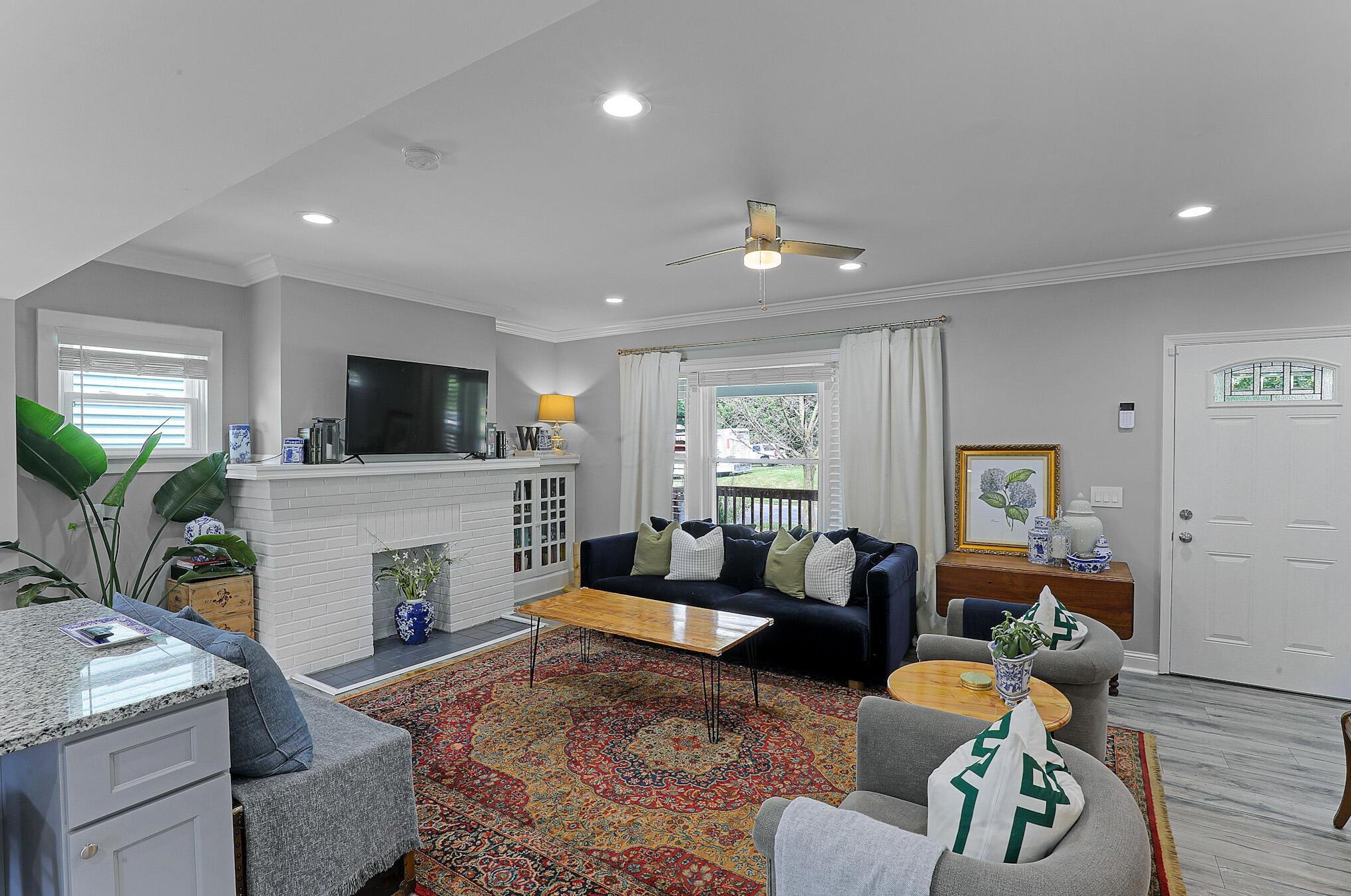 579 Fairwood Ave, Columbus OH 43205-2511 exterior