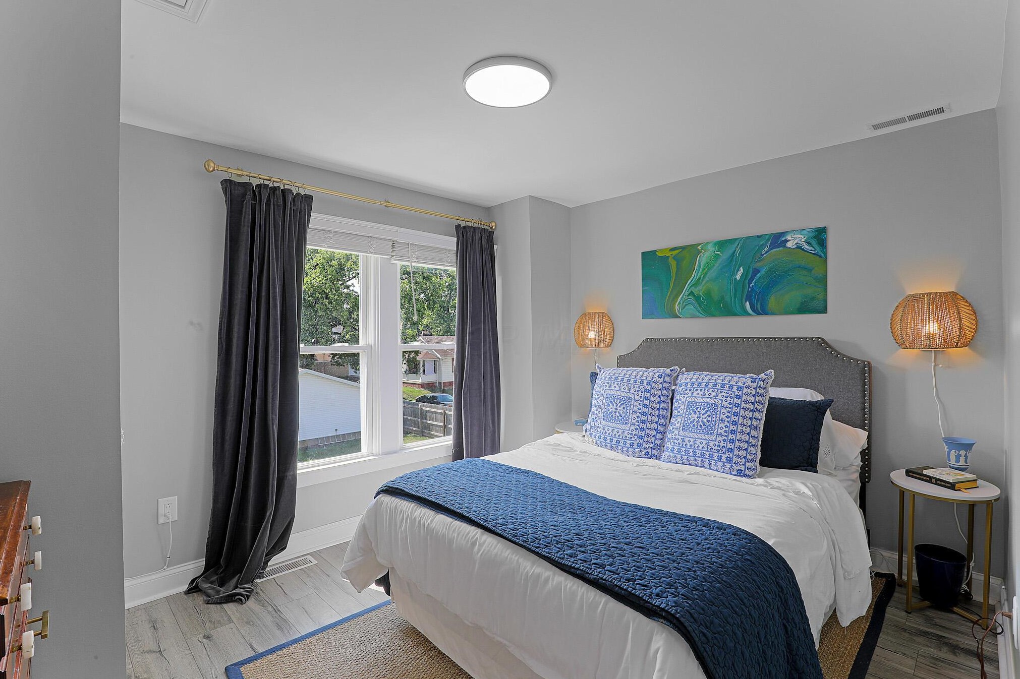 579 Fairwood Ave, Columbus OH 43205-2511 exterior