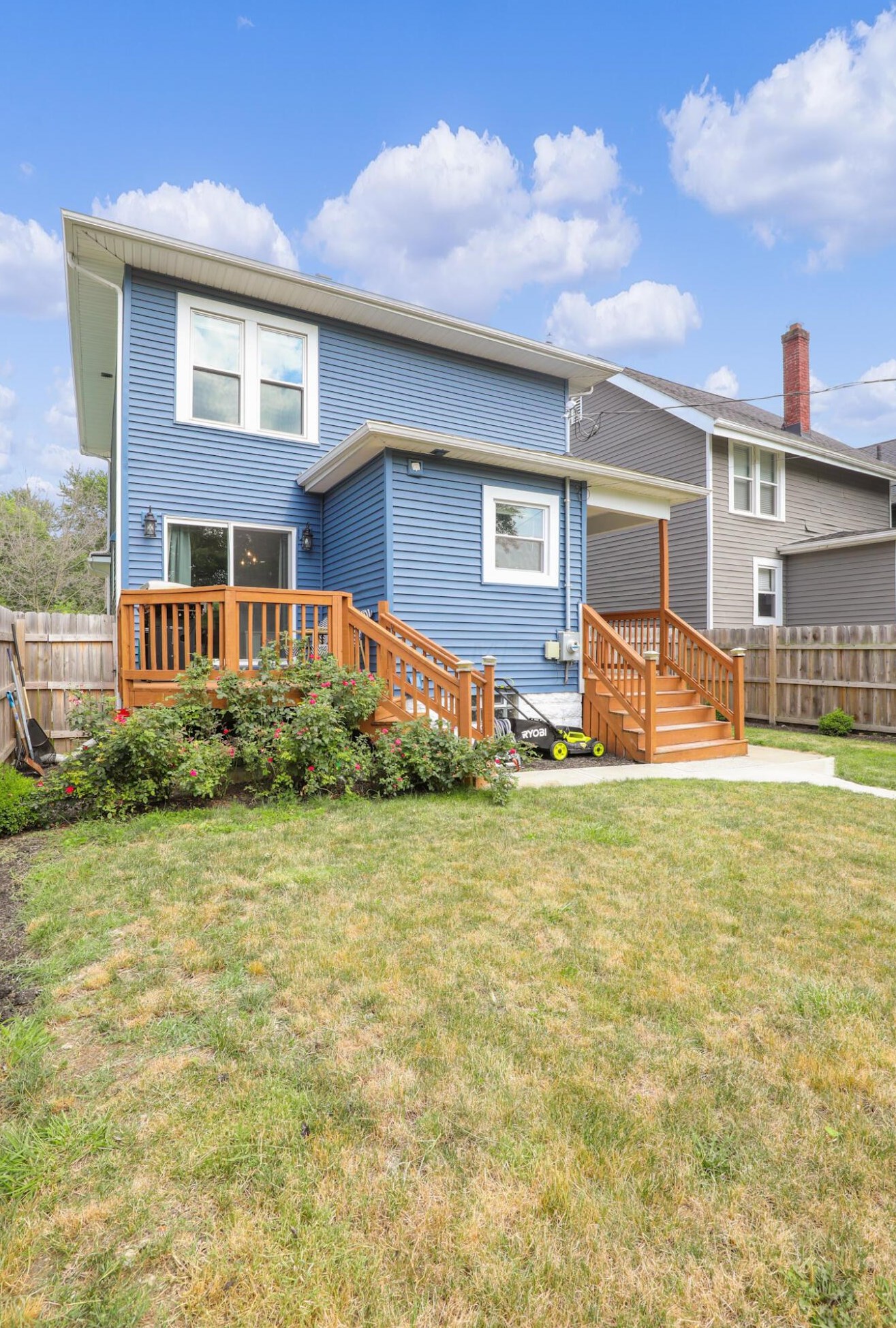 579 Fairwood Ave, Columbus OH 43205-2511 exterior