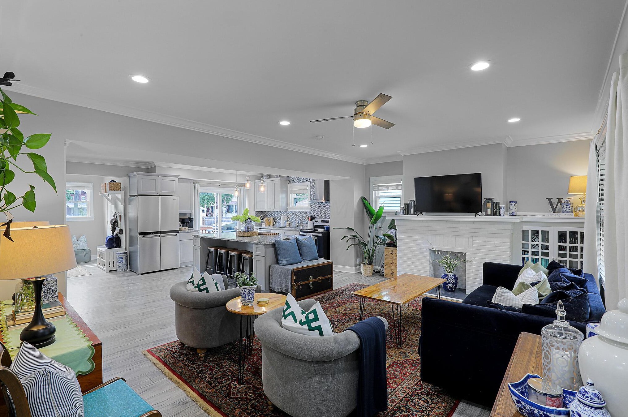 579 Fairwood Ave, Columbus OH 43205-2511 exterior