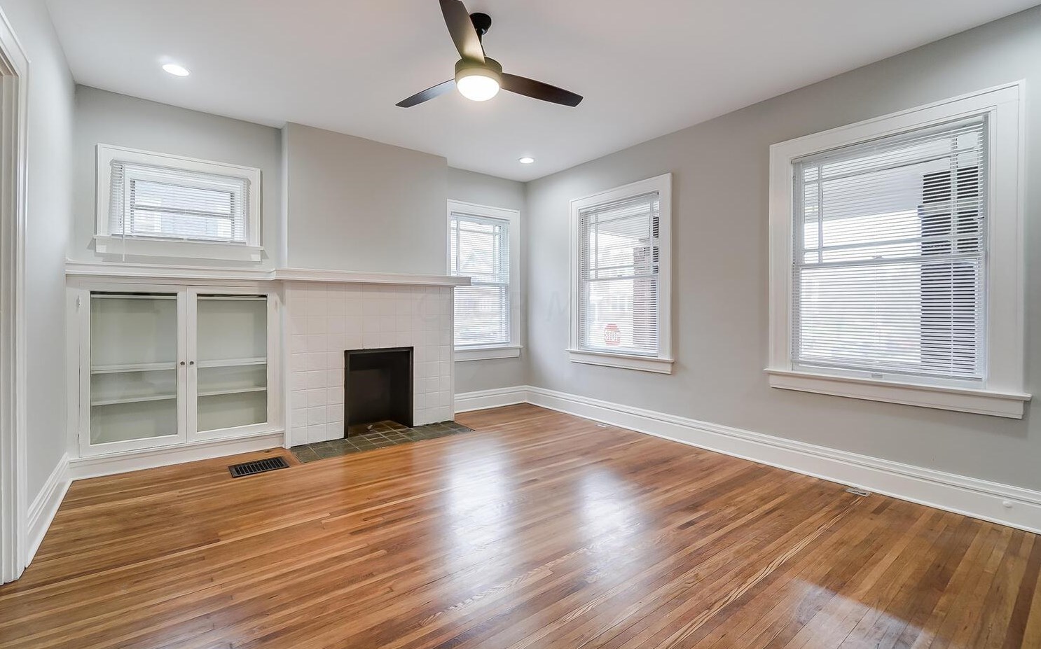 1685 Franklin Ave, Columbus OH 43085-3187 exterior