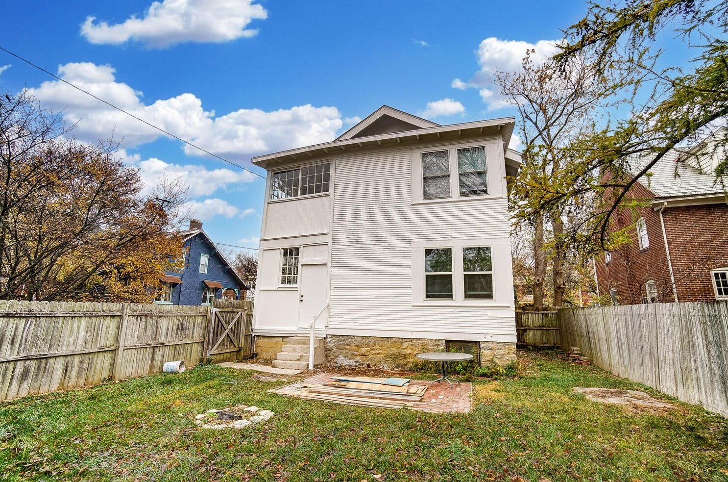 1685 Franklin Ave, Columbus OH 43085-3187 exterior