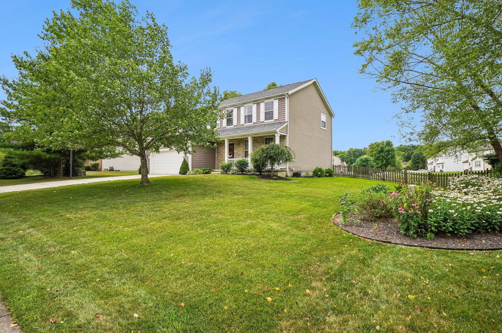 1119 Summer Hill Cir, Columbus OH  43230-6246 exterior