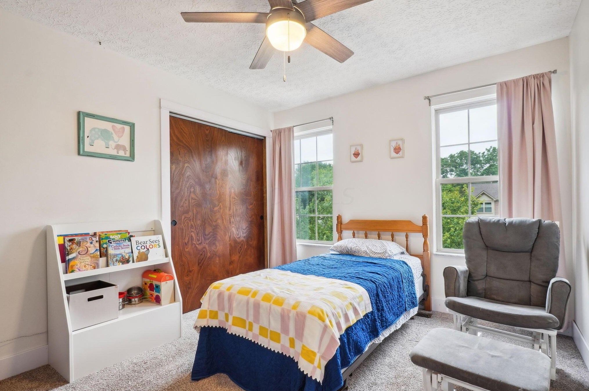 1119 Summer Hill Cir, Columbus OH  43230-6246 exterior