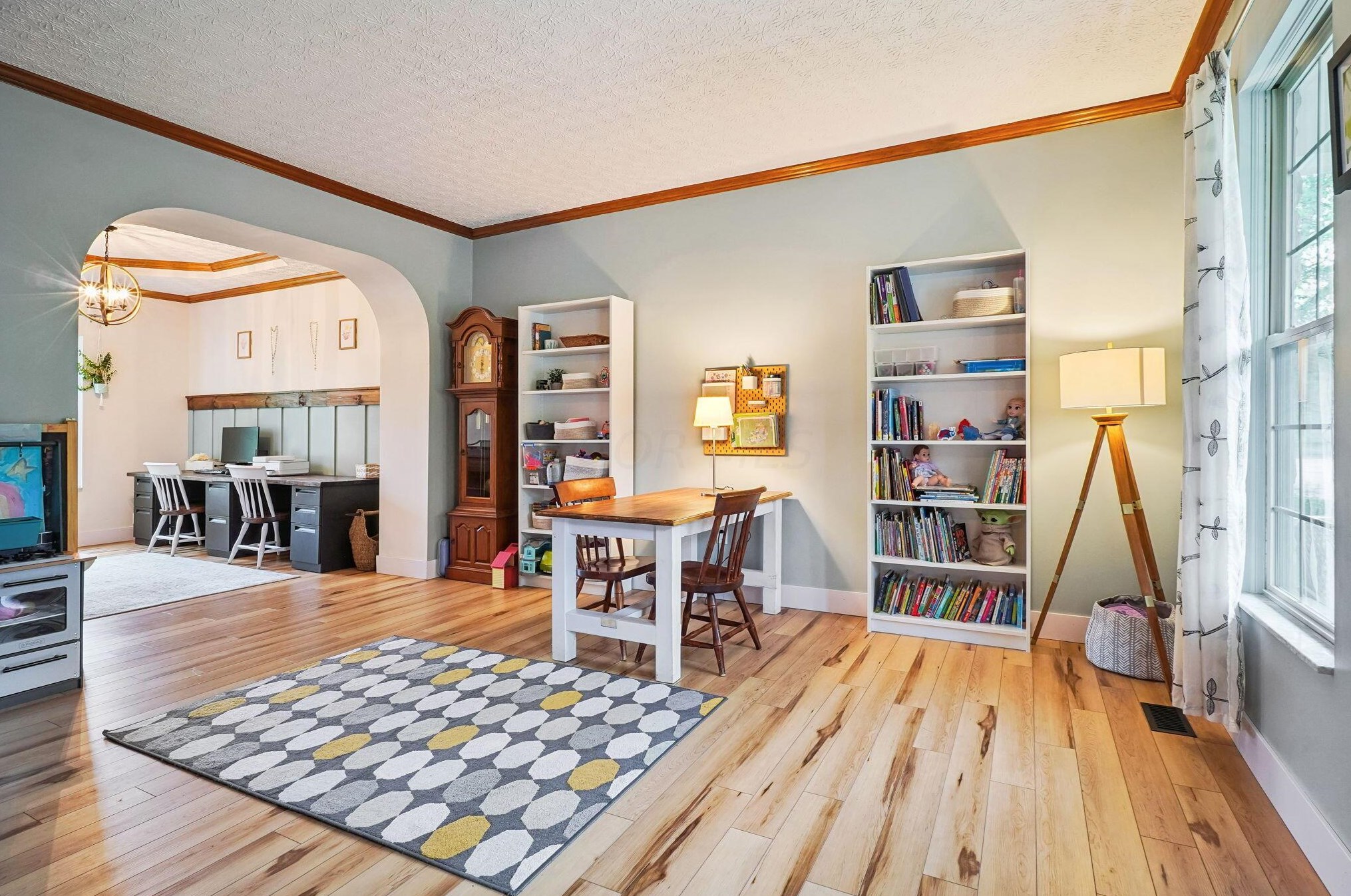 1119 Summer Hill Cir, Columbus OH  43230-6246 exterior