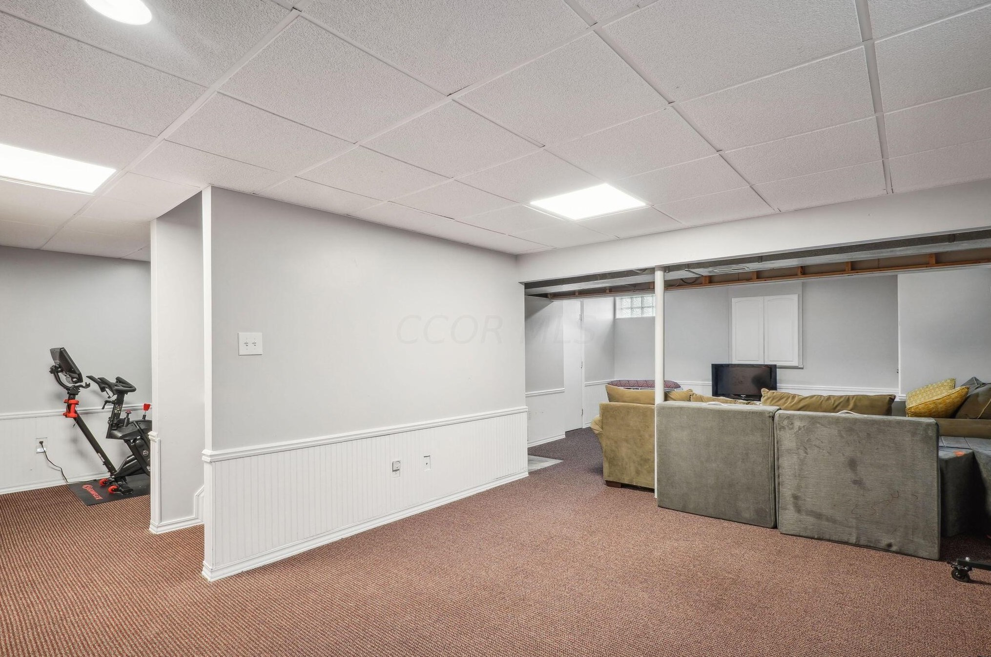 1119 Summer Hill Cir, Columbus OH  43230-6246 exterior