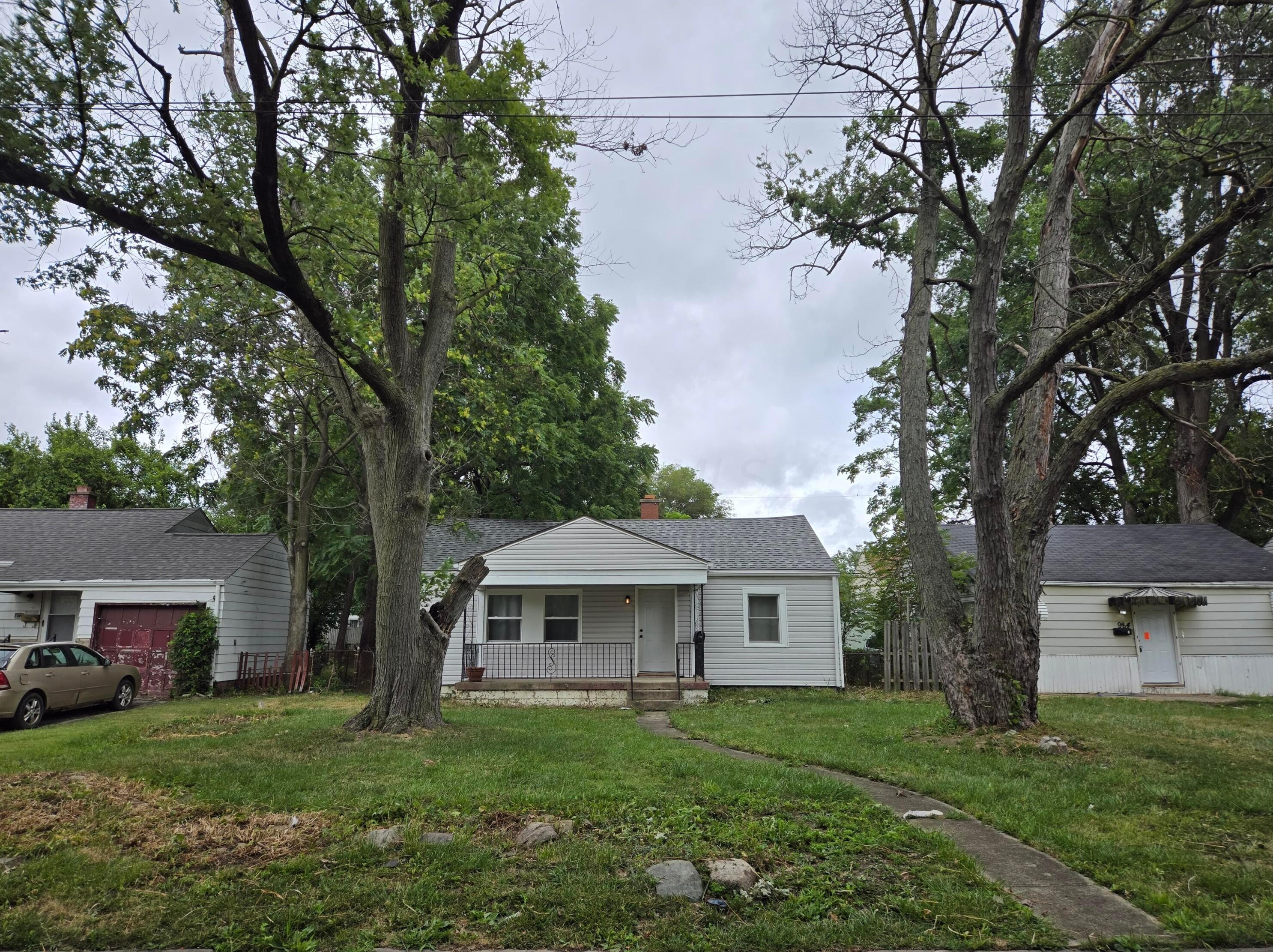 978 19 Ave, Columbus OH 43211-2458 exterior