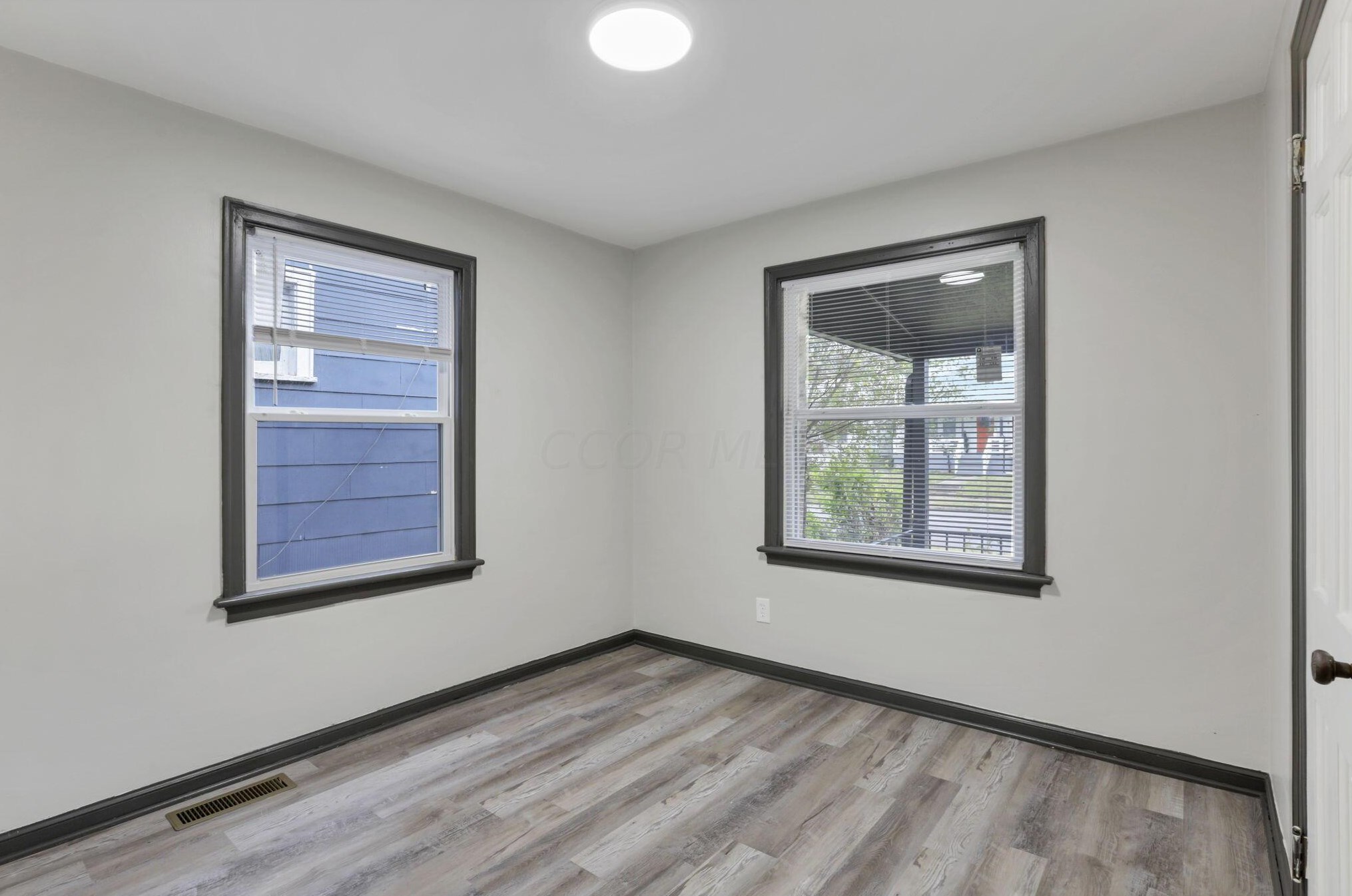 1388 Ohio Ave, Columbus OH 43206-1525 exterior