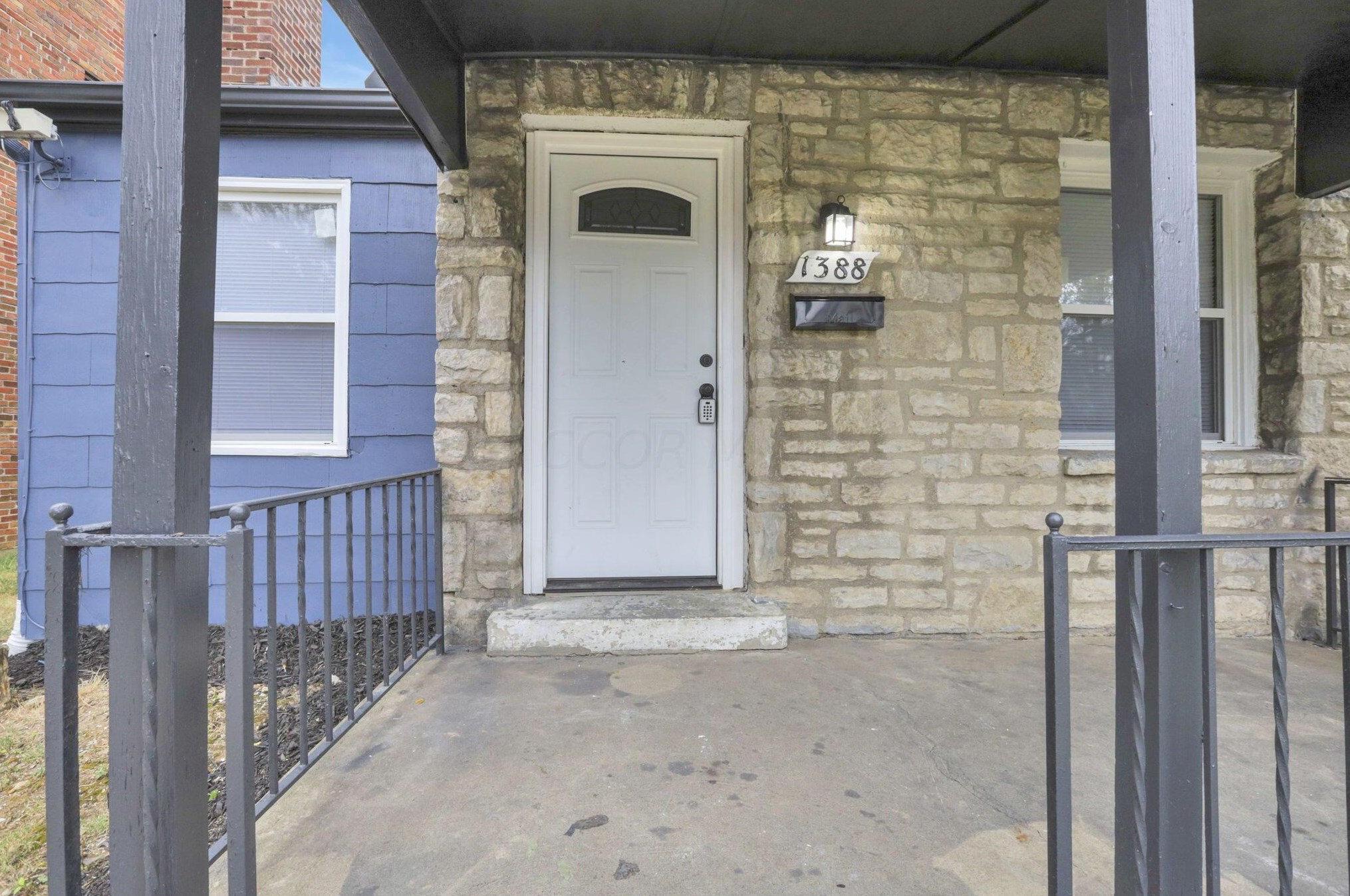 1388 Ohio Ave, Columbus OH 43206-1525 exterior