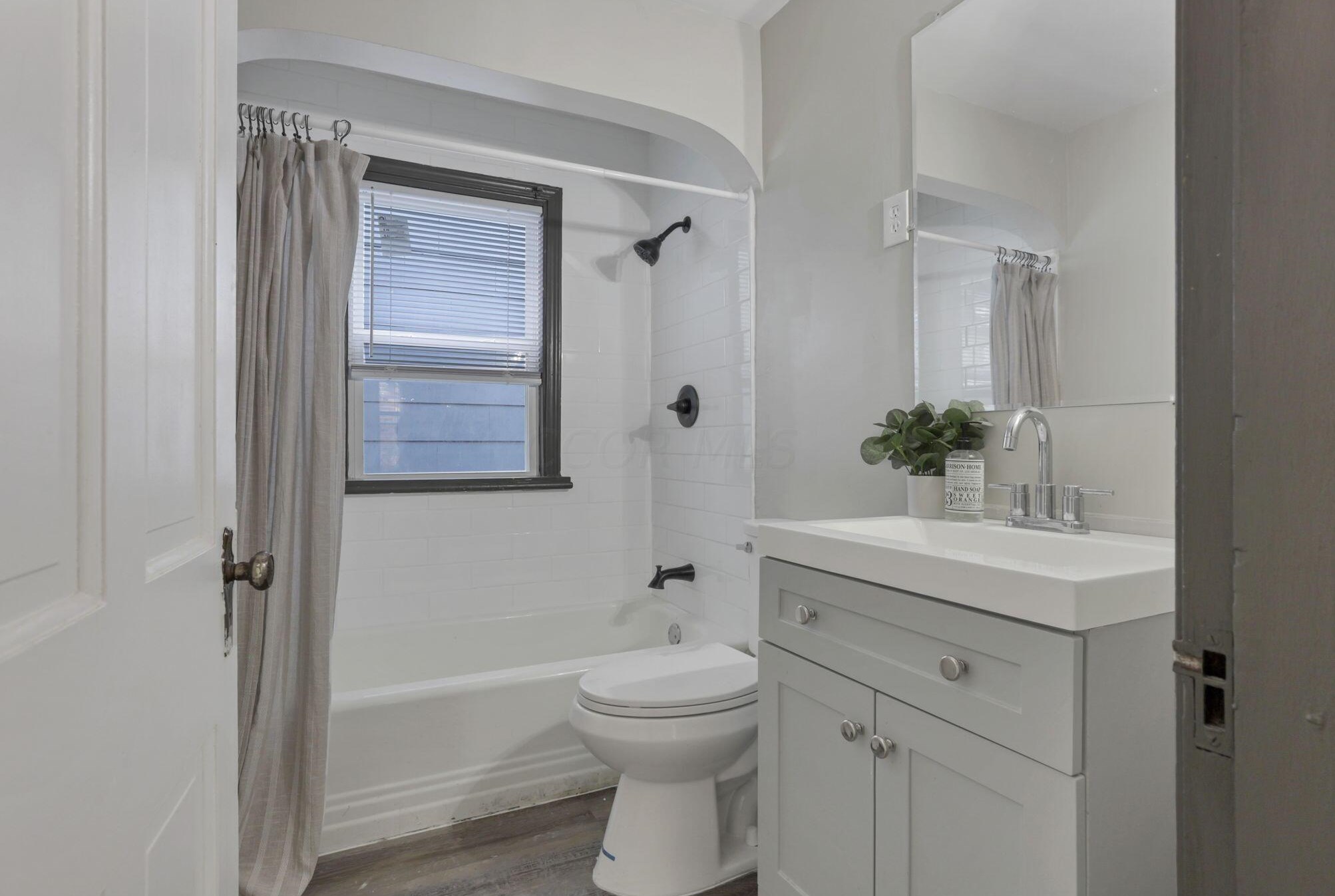 1388 Ohio Ave, Columbus OH 43206-1525 exterior