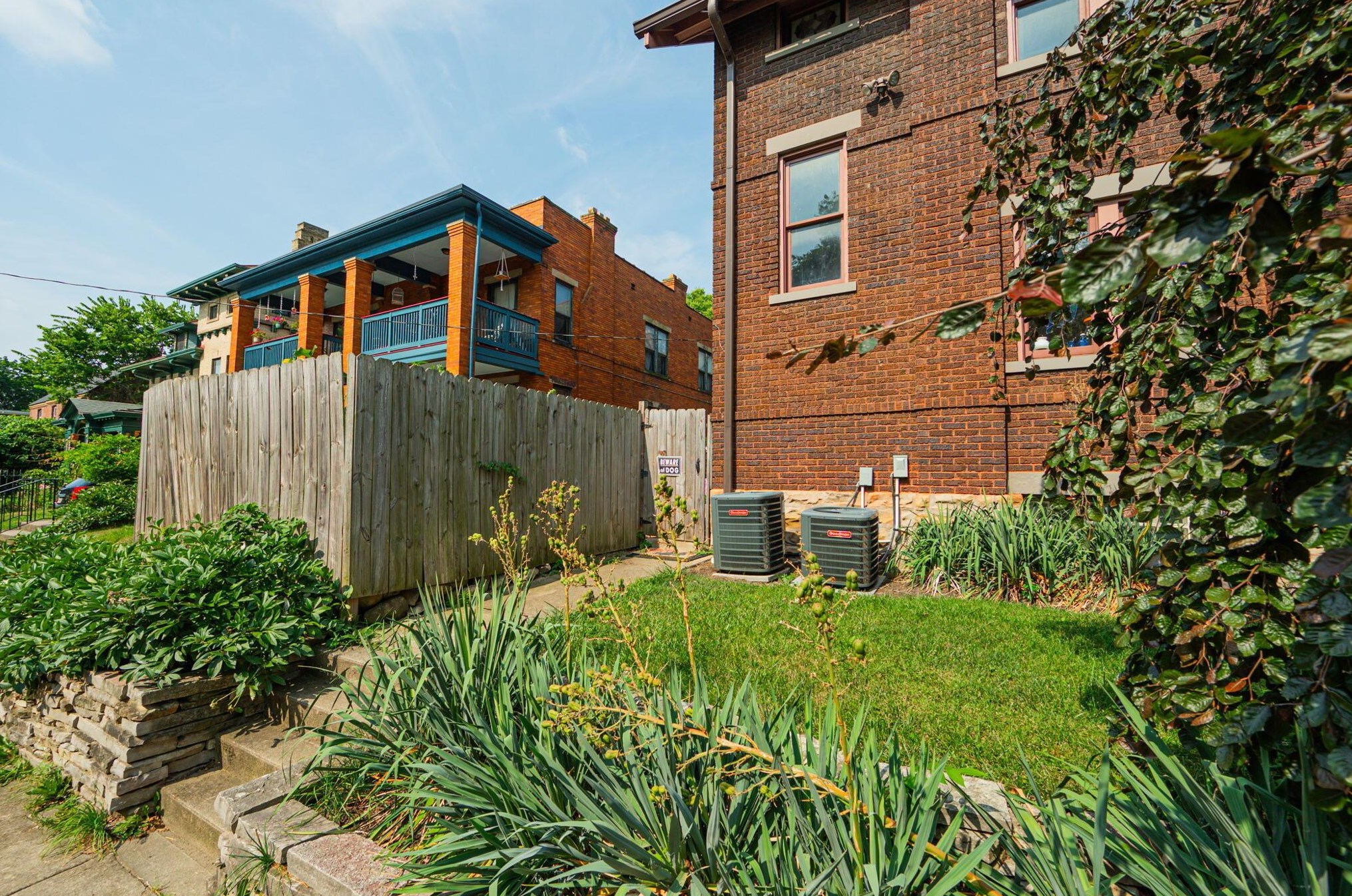 1321 Bryden Rd, Columbus OH 43205-2046 exterior