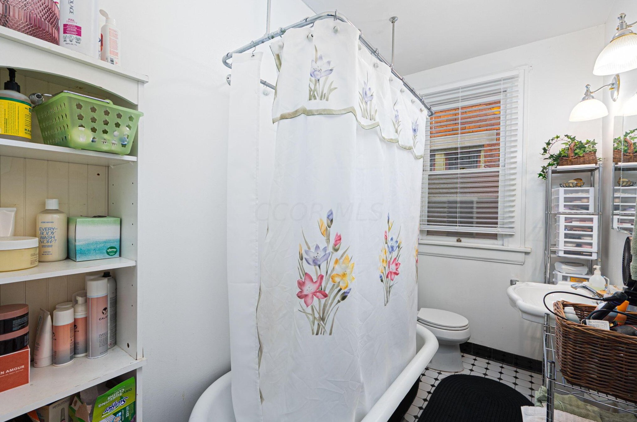 1321 Bryden Rd, Columbus OH 43205-2046 exterior