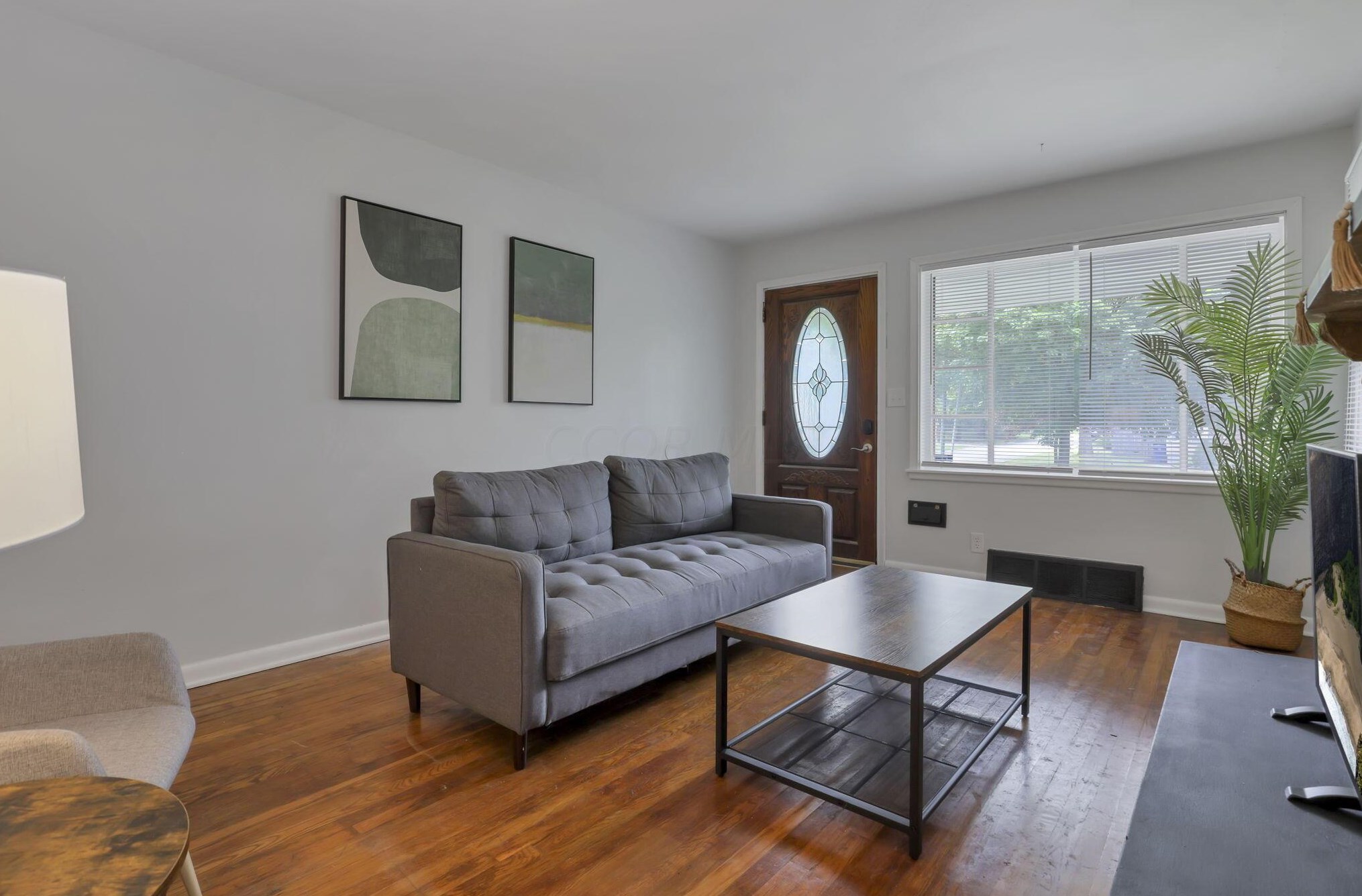 1275 Weber Rd, Columbus OH 43211-1537 exterior