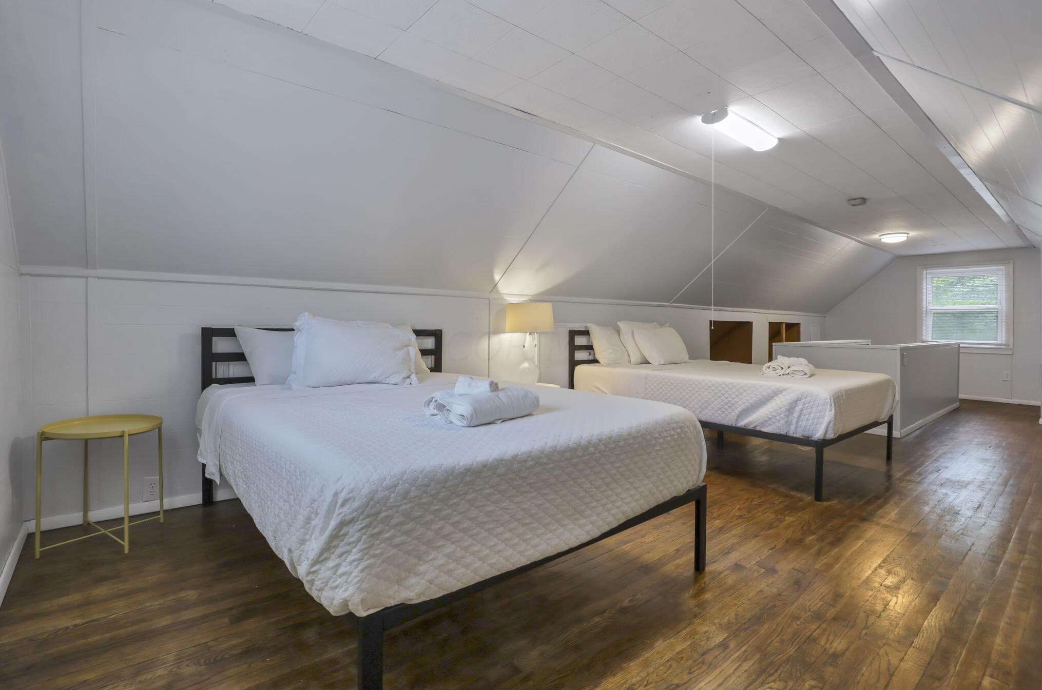 1275 Weber Rd, Columbus OH 43211-1537 exterior