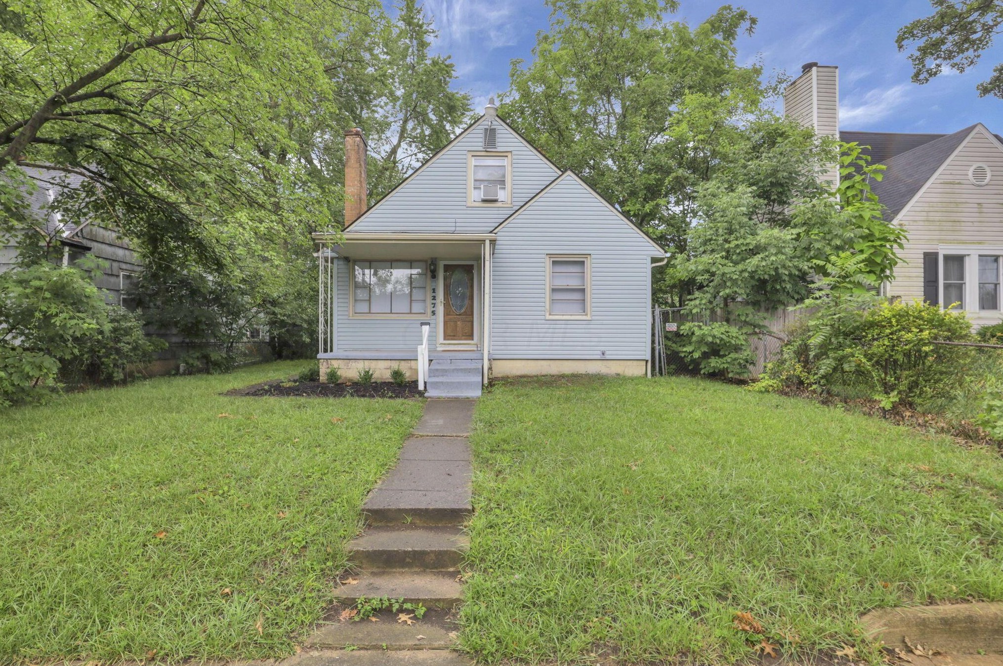 1275 Weber Rd, Columbus OH 43211-1537 exterior