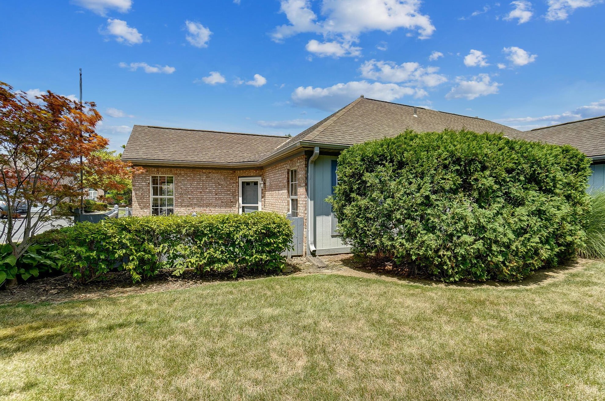 3799 Mill Stream Dr #17, Hilliard, OH 43026