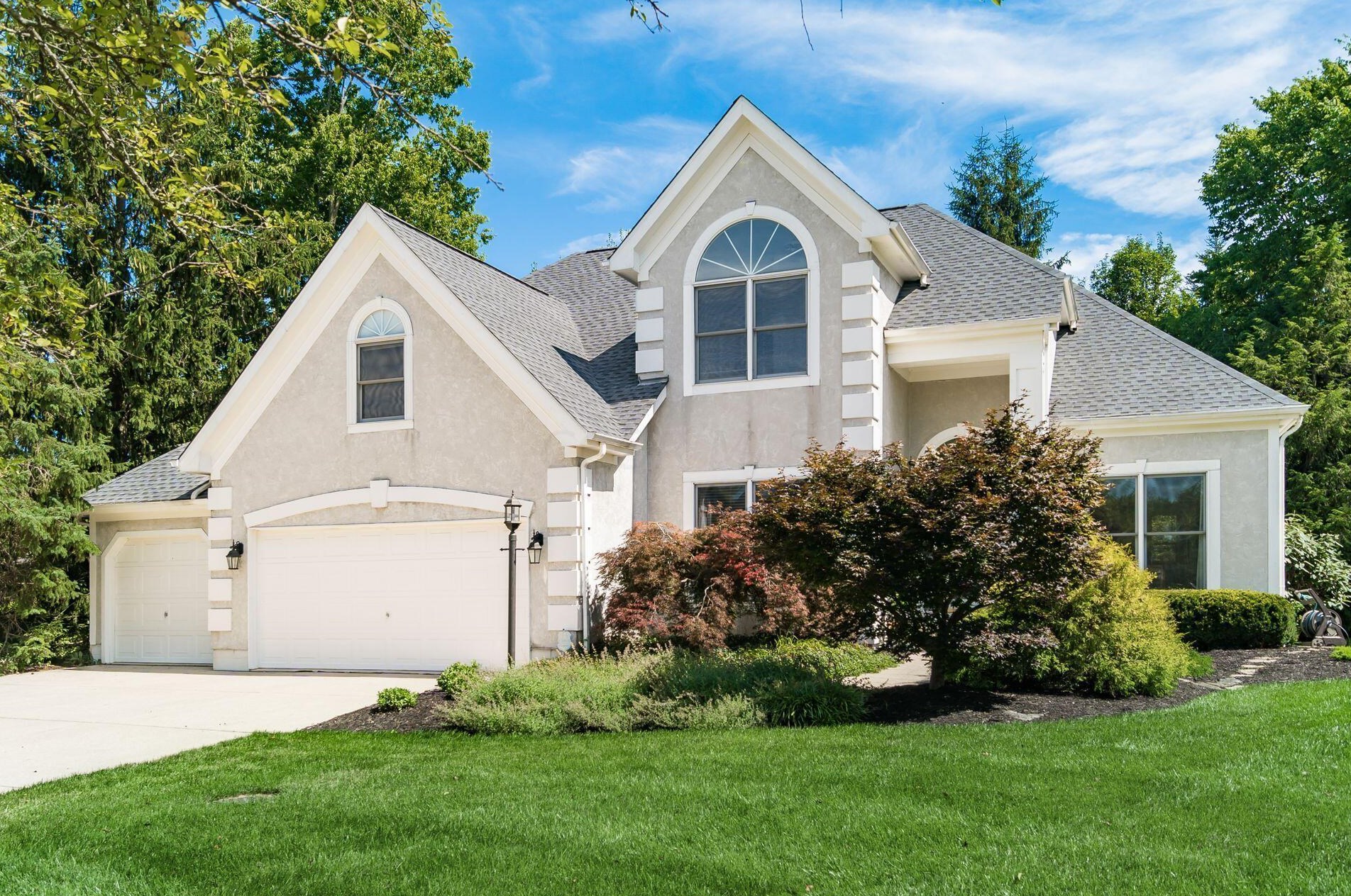 7424 Charmonte Ct, Dublin, OH 43017