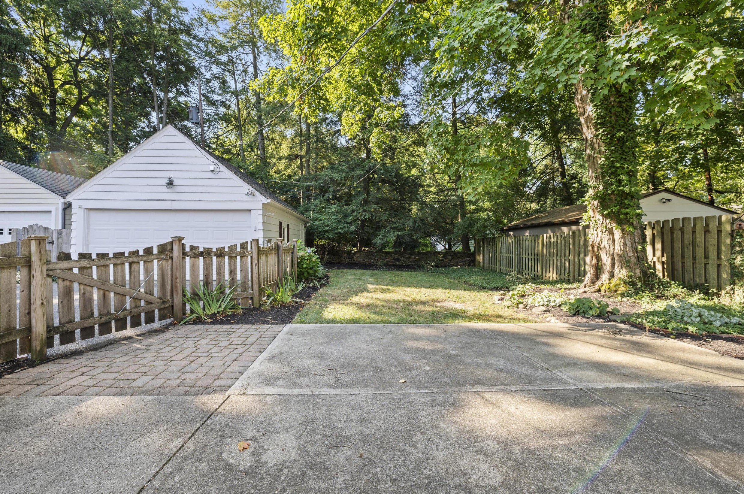 181 Amazon Pl, Columbus OH  43214-3503 exterior