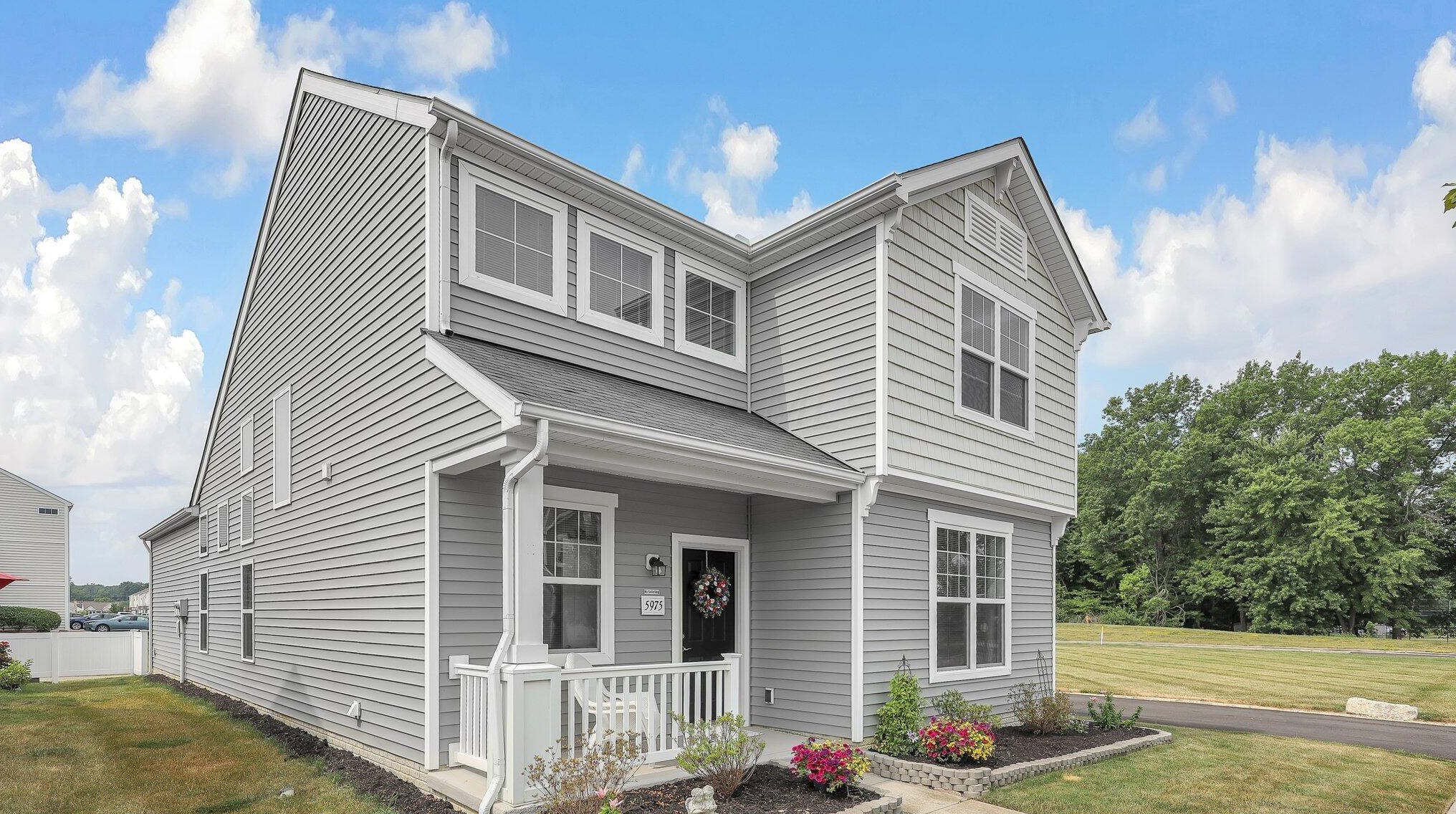 5975 Deansboro Dr, Westerville, OH 43081