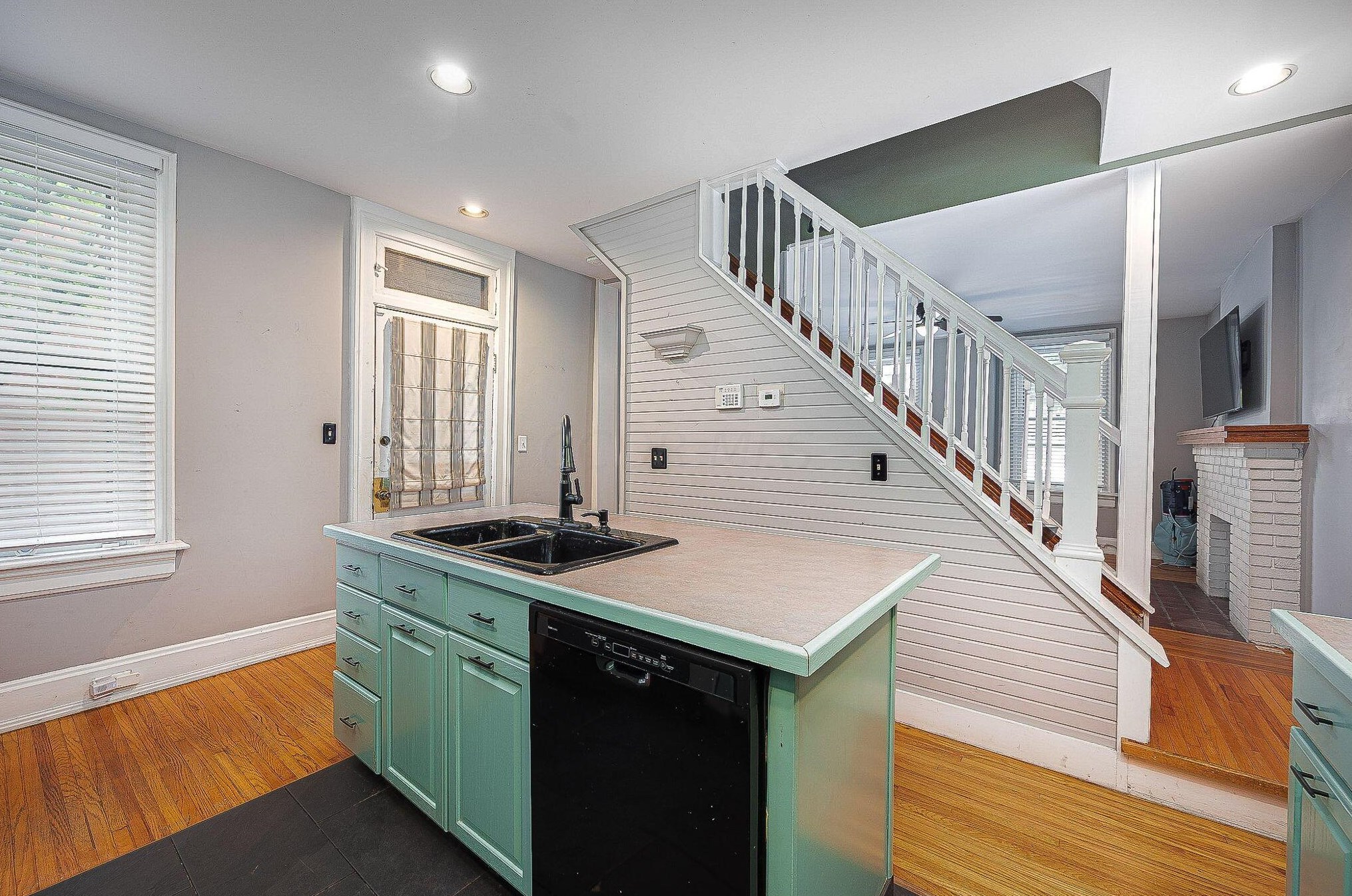 192 Thurman Ave, Columbus OH  43206-2630 exterior