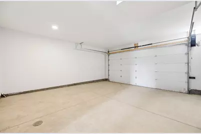 2252 Quarry Trails Drive, Columbus, OH 43228 - Photo 26