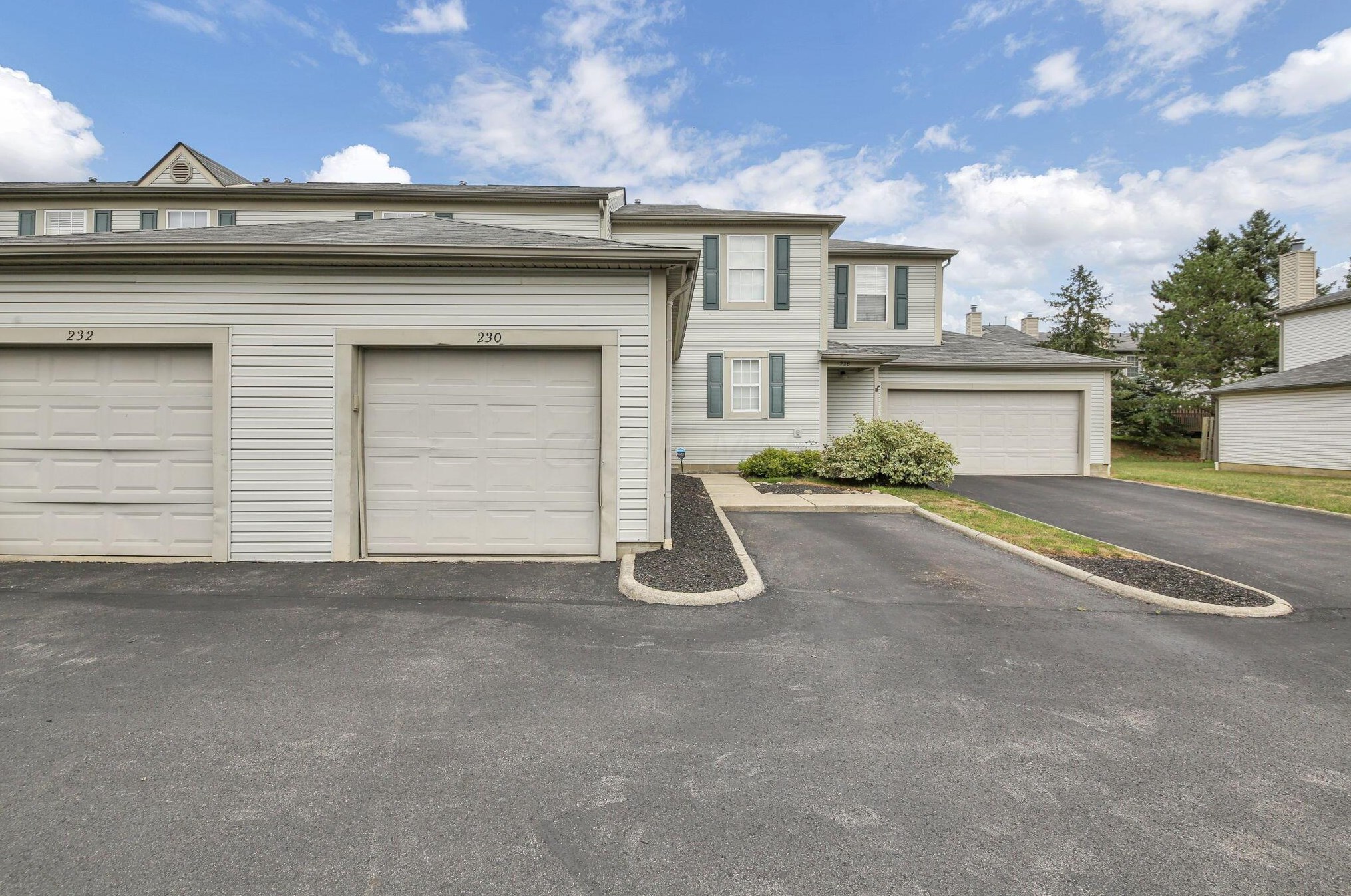 230 Macdougall Ln #54e, Blacklick, OH 43004