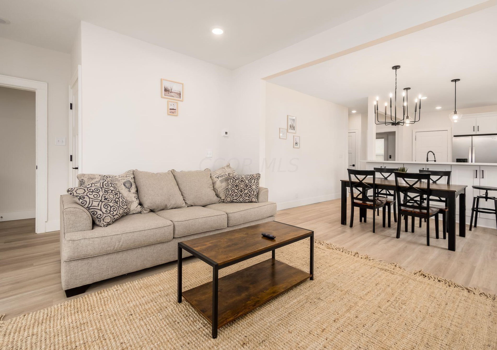 1067 Franklin Ave, Columbus OH  43205-1320 exterior