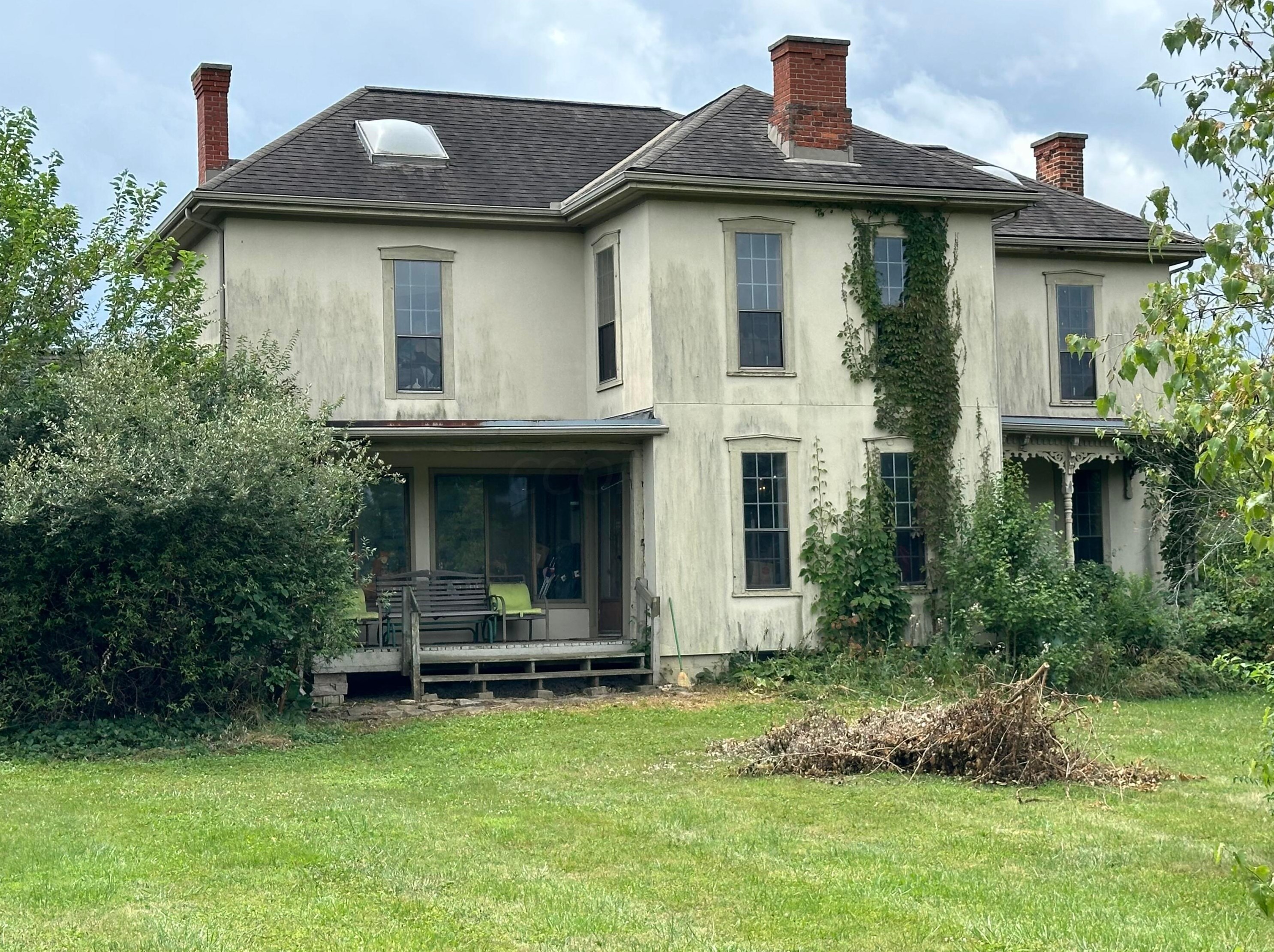 12180 Robins Rd, Westerville, OH 43082