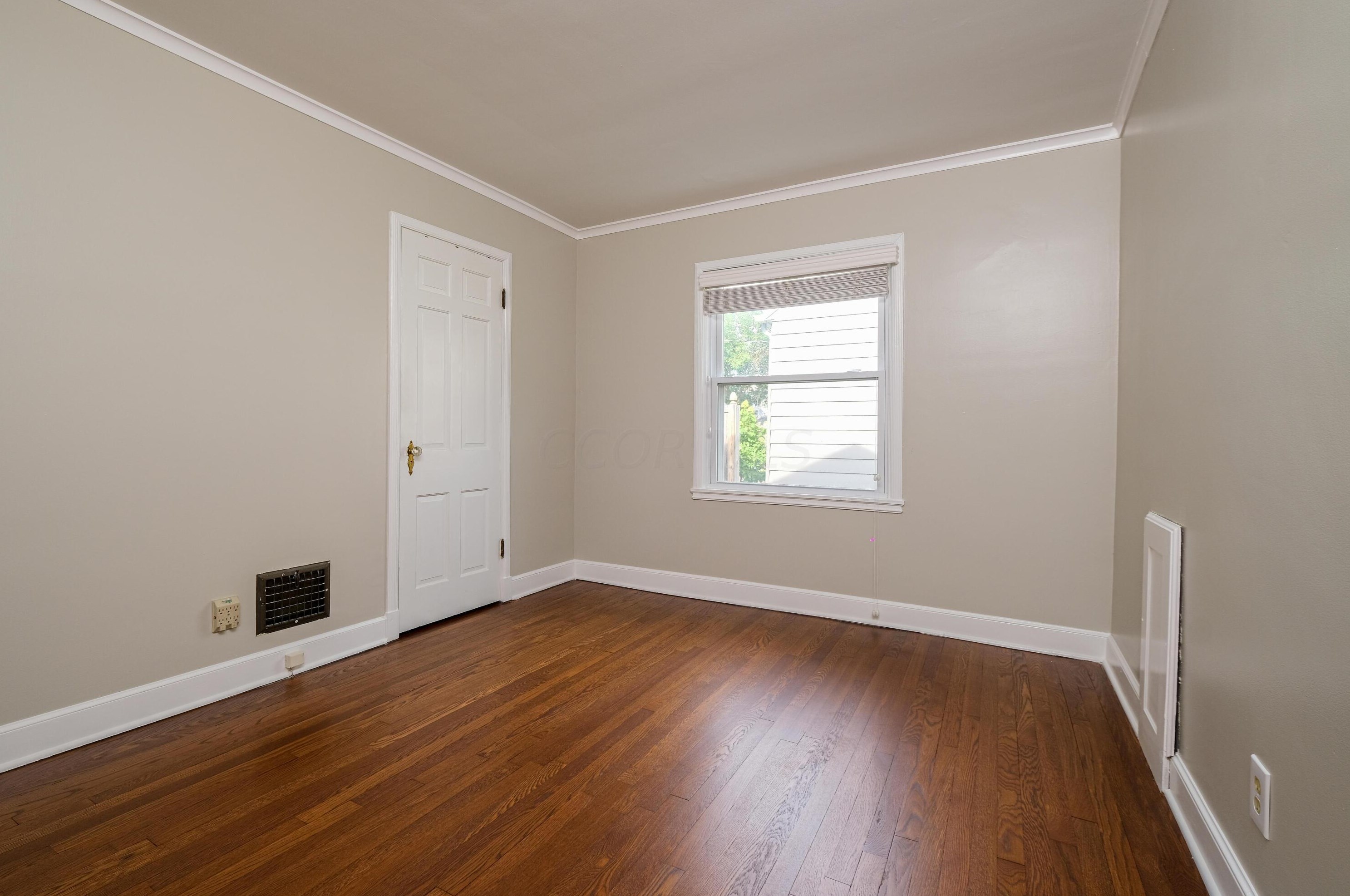 578 Fallis Rd, Columbus OH  43214-3730 exterior