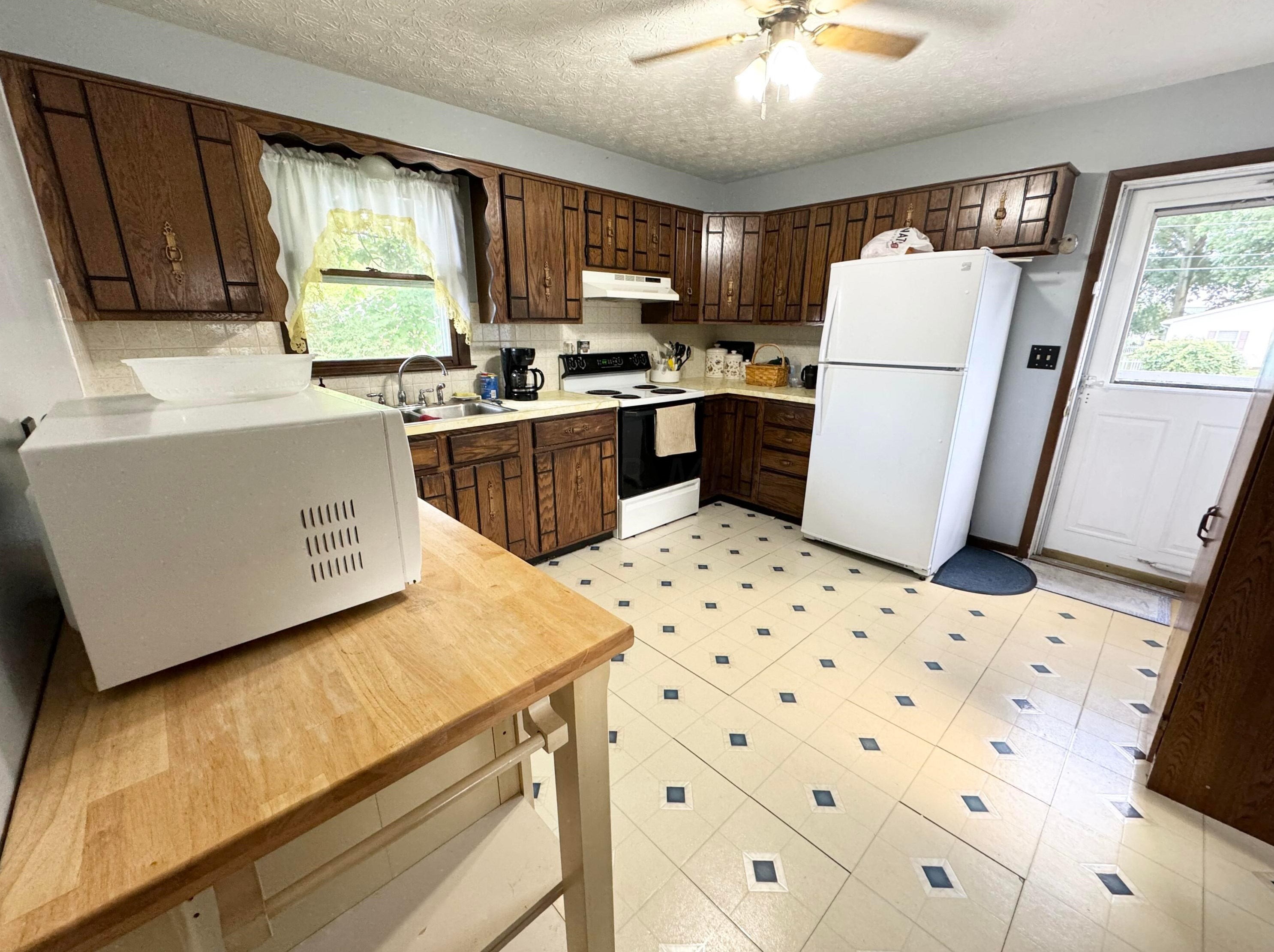 1116 E Chestnut St, Lancaster, OH 43130