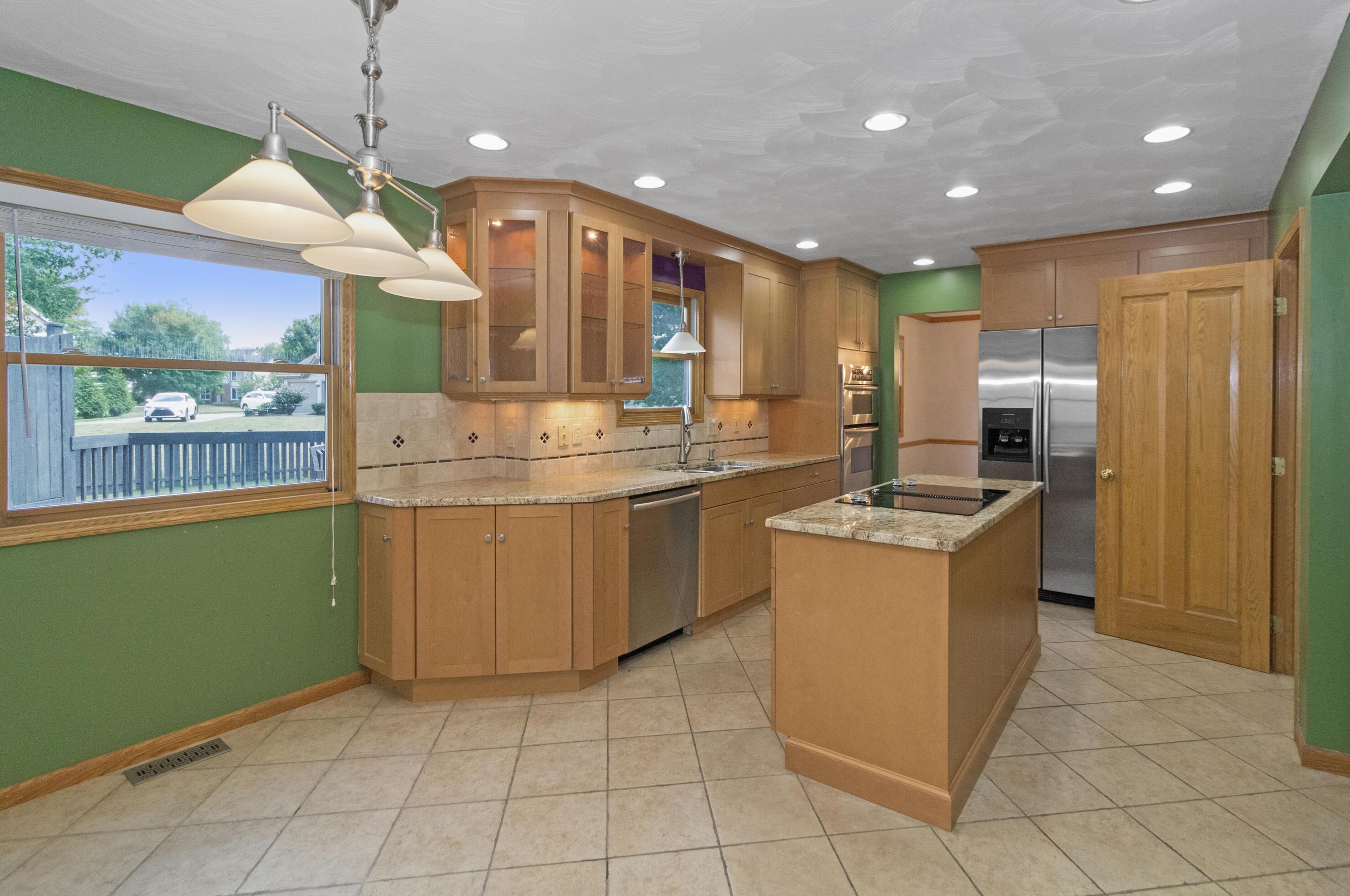 1274 Winfree Dr, Westerville, OH 43081