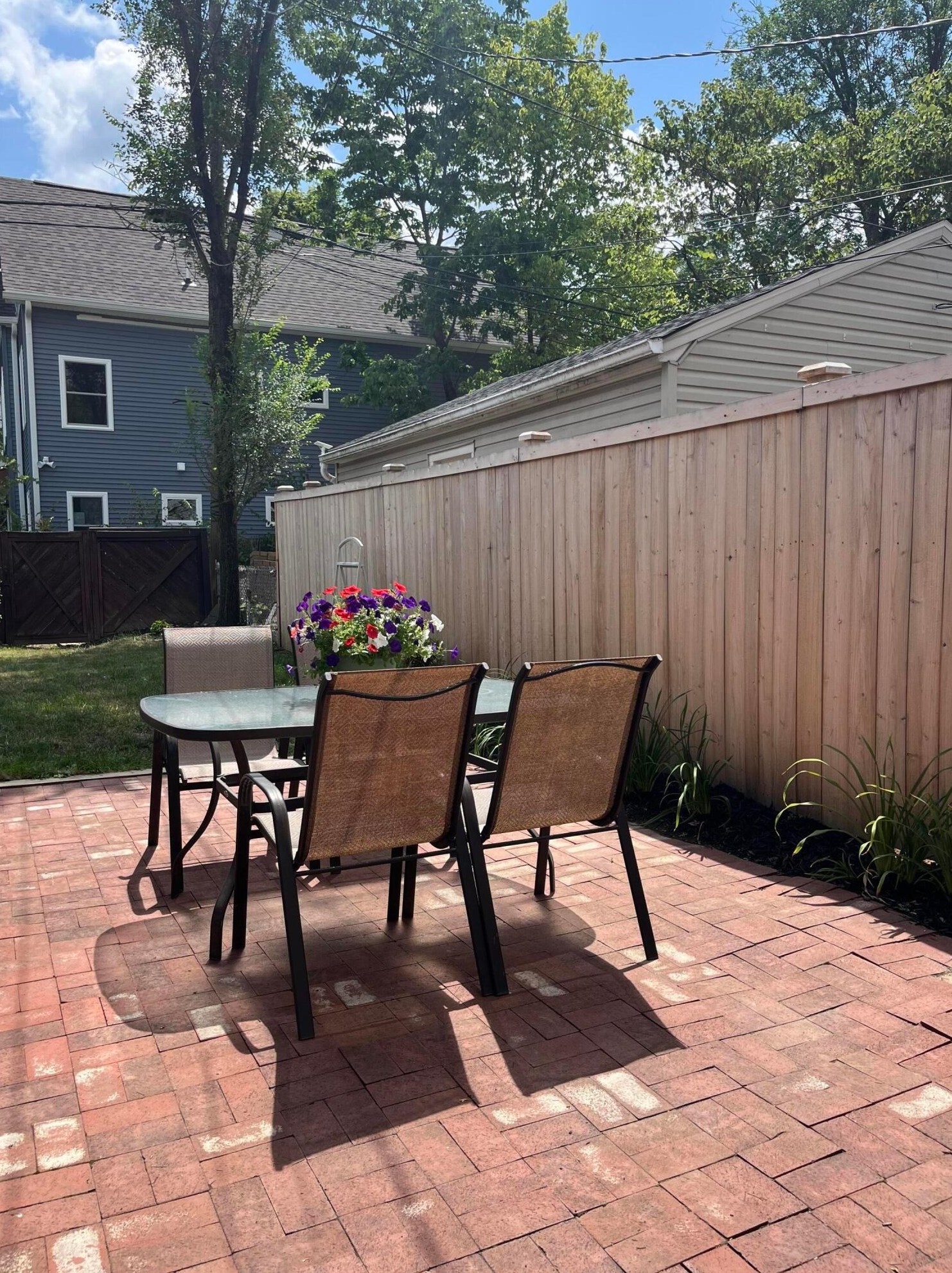 3126 Summit St, Columbus OH  43202-1315 exterior