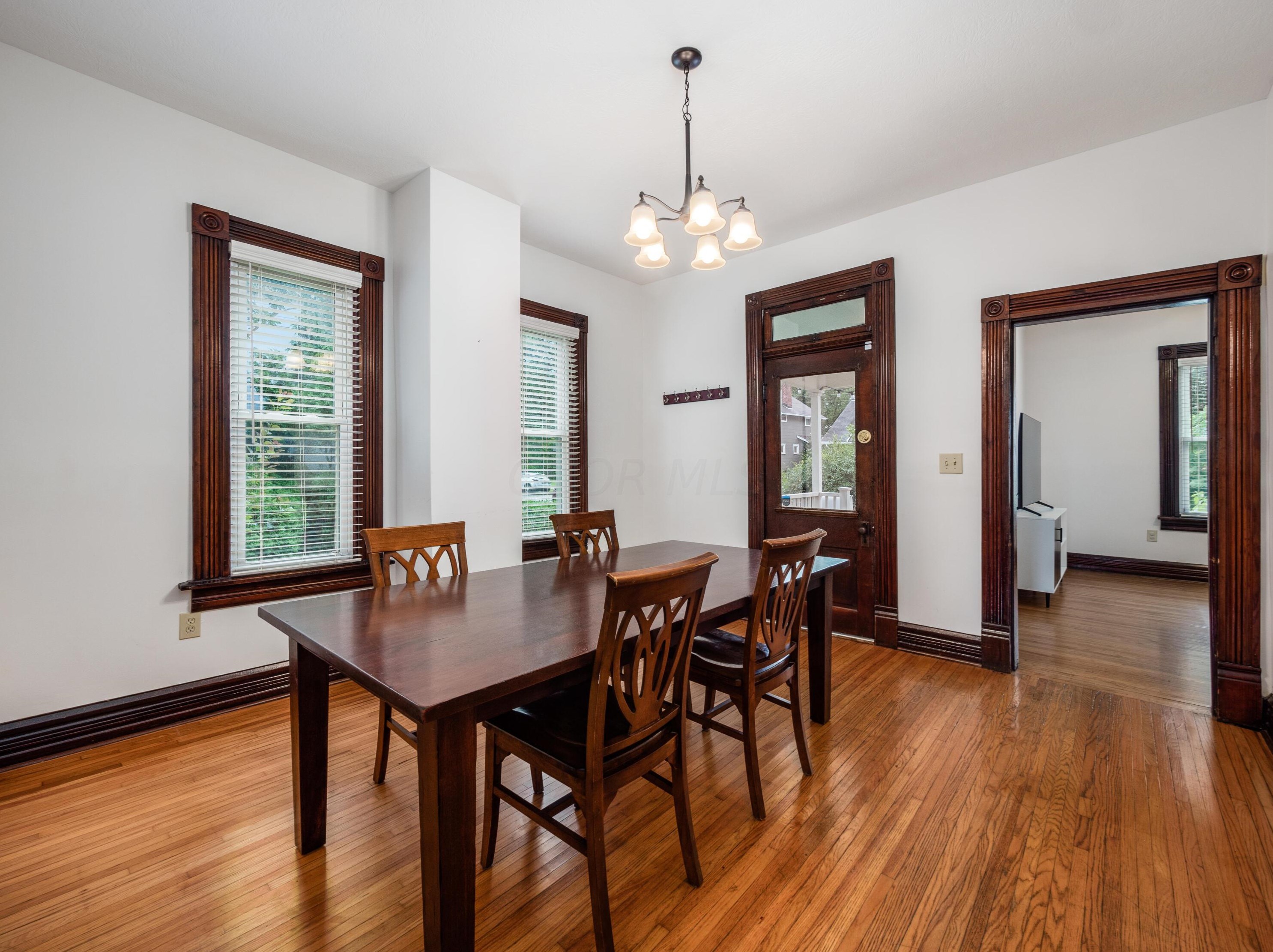 116 Como Ave, Columbus OH  43202-1211 exterior