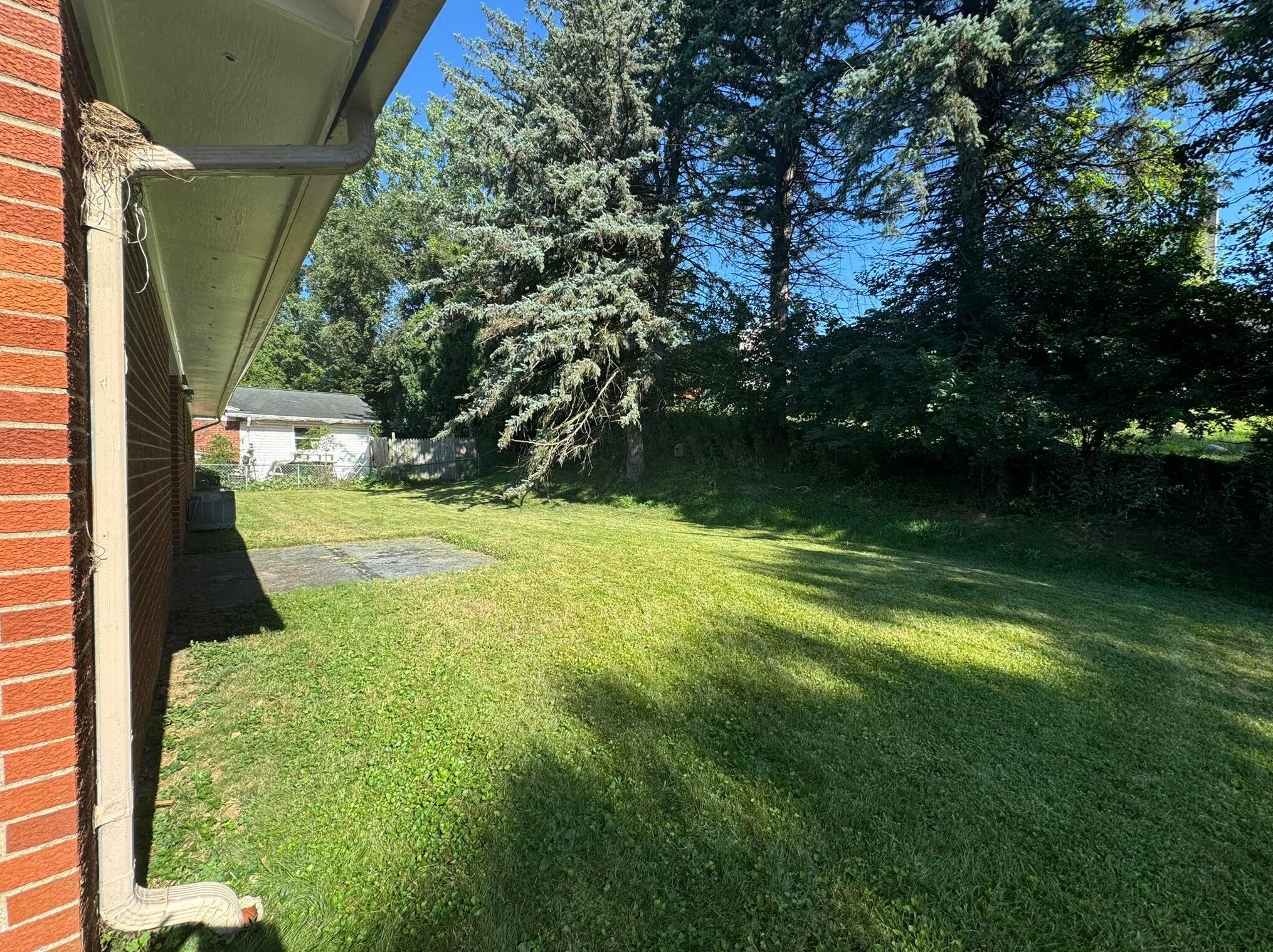 27 Eastmoor Dr, Mount Vernon, OH 43050