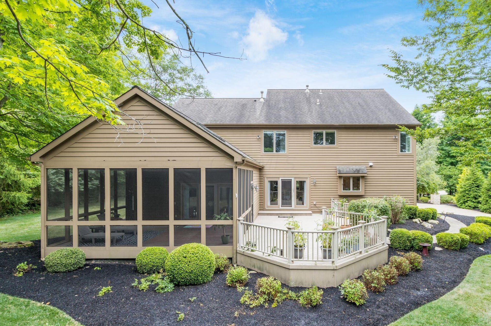 4556 Satterton Cir, Dublin, OH 43016