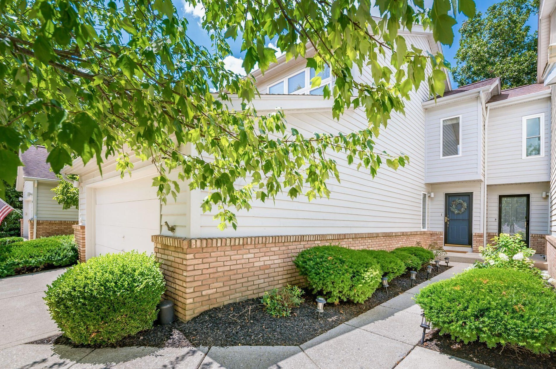 4987 Blendon Pond Dr, Westerville, OH 43081