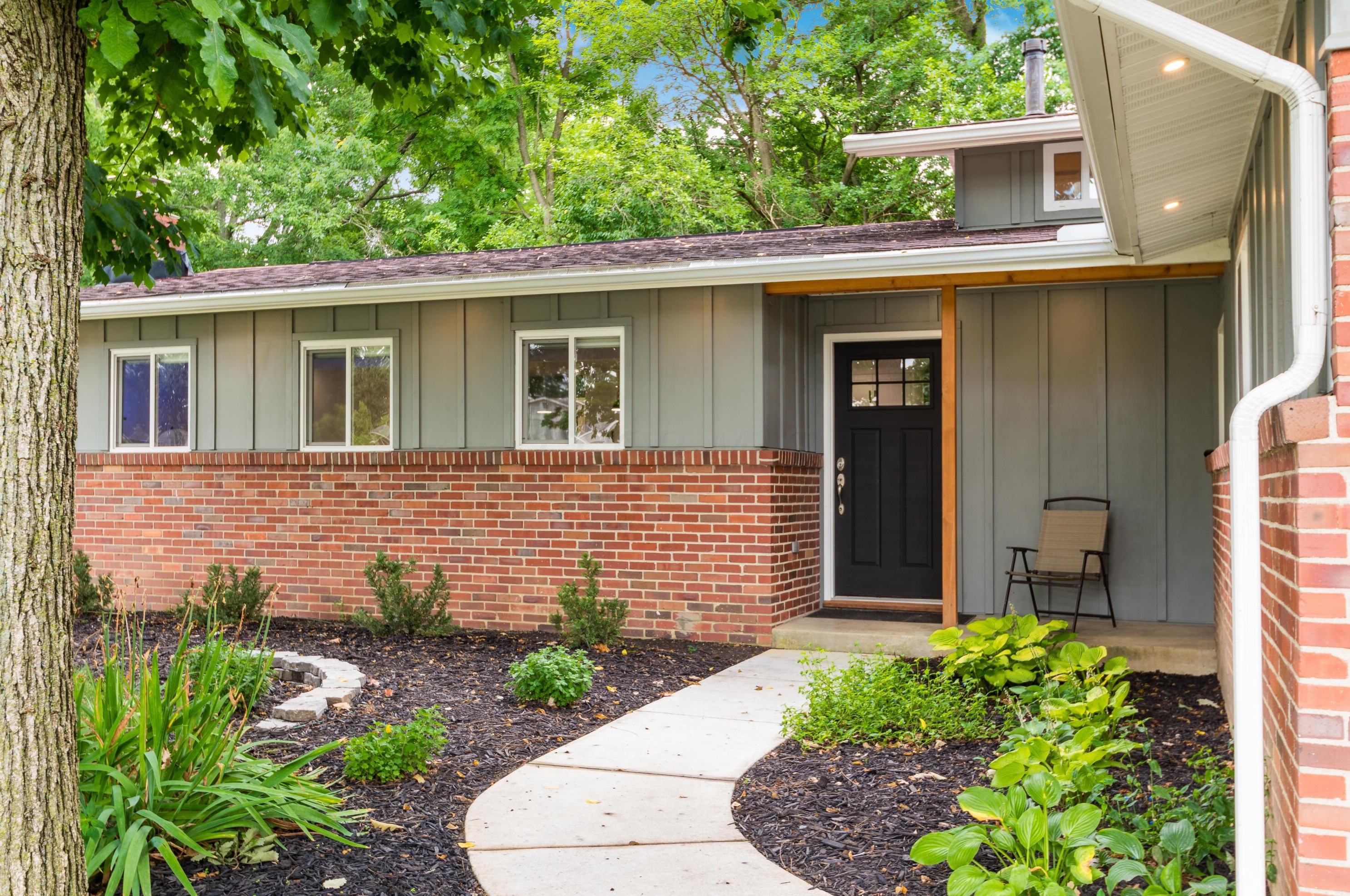 3655 Darbyshire Dr, Hilliard, OH 43026