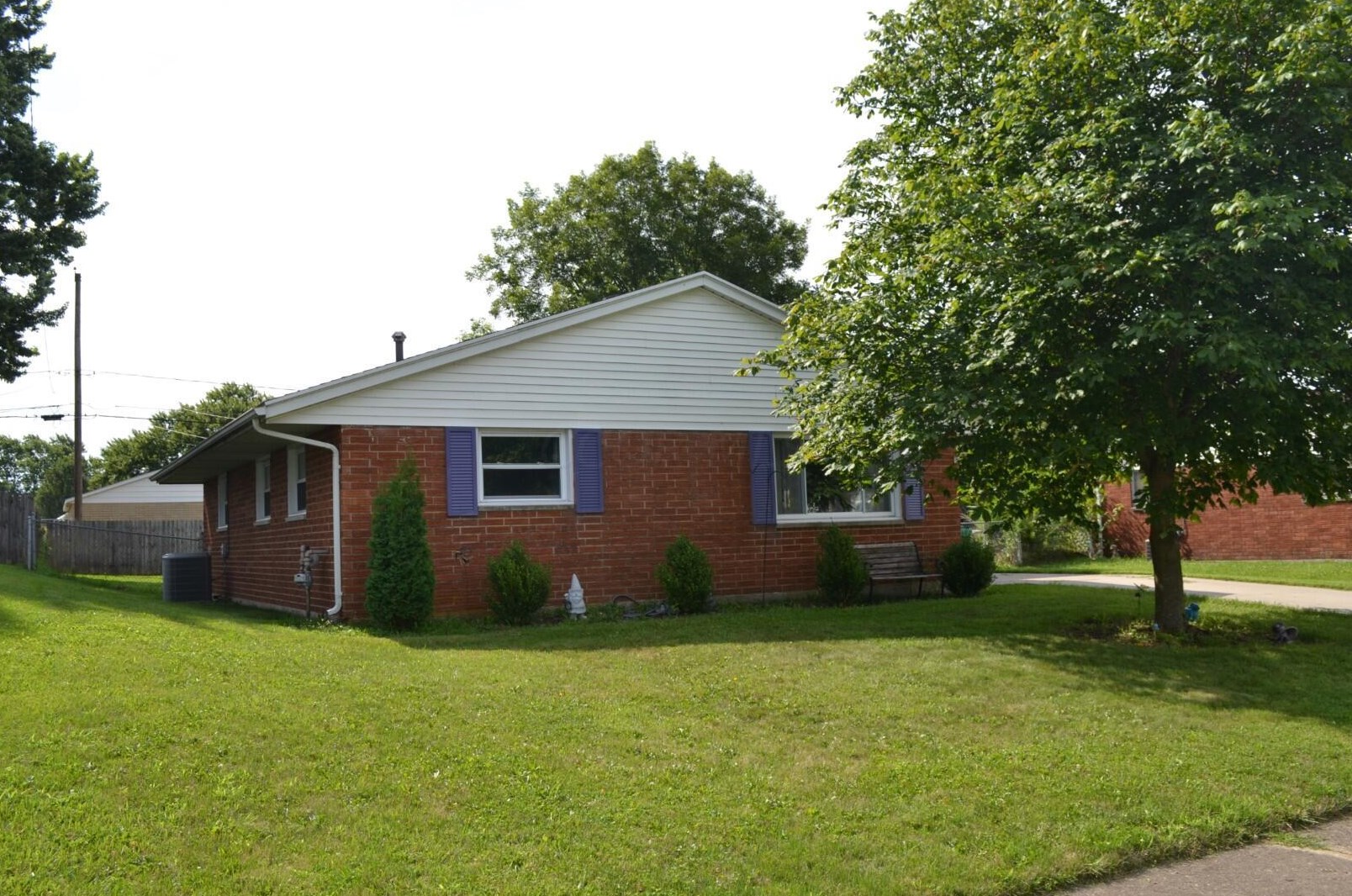 4548 Green Meadows Dr, Enon, OH 45323