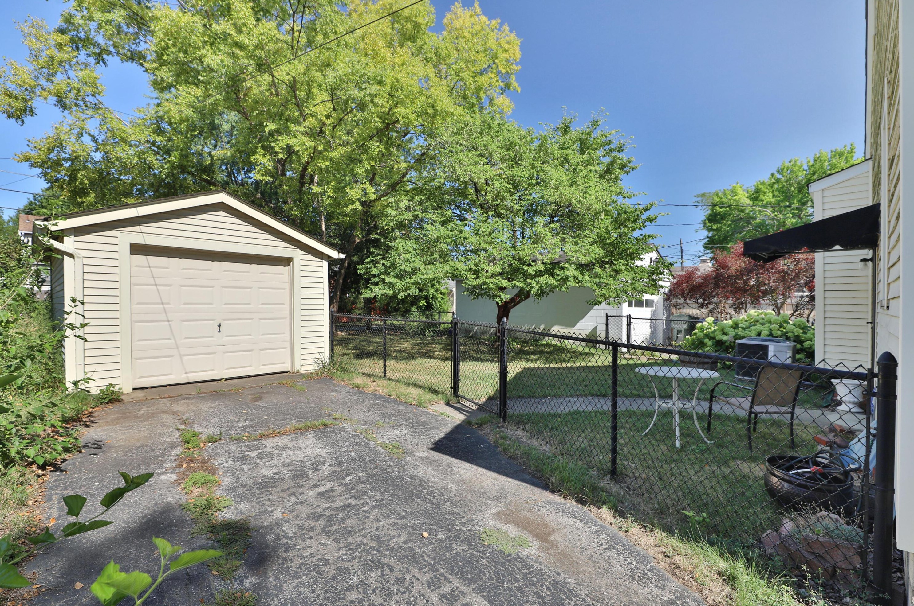 1393 Virginia Ave, Columbus OH 43212-3040 exterior