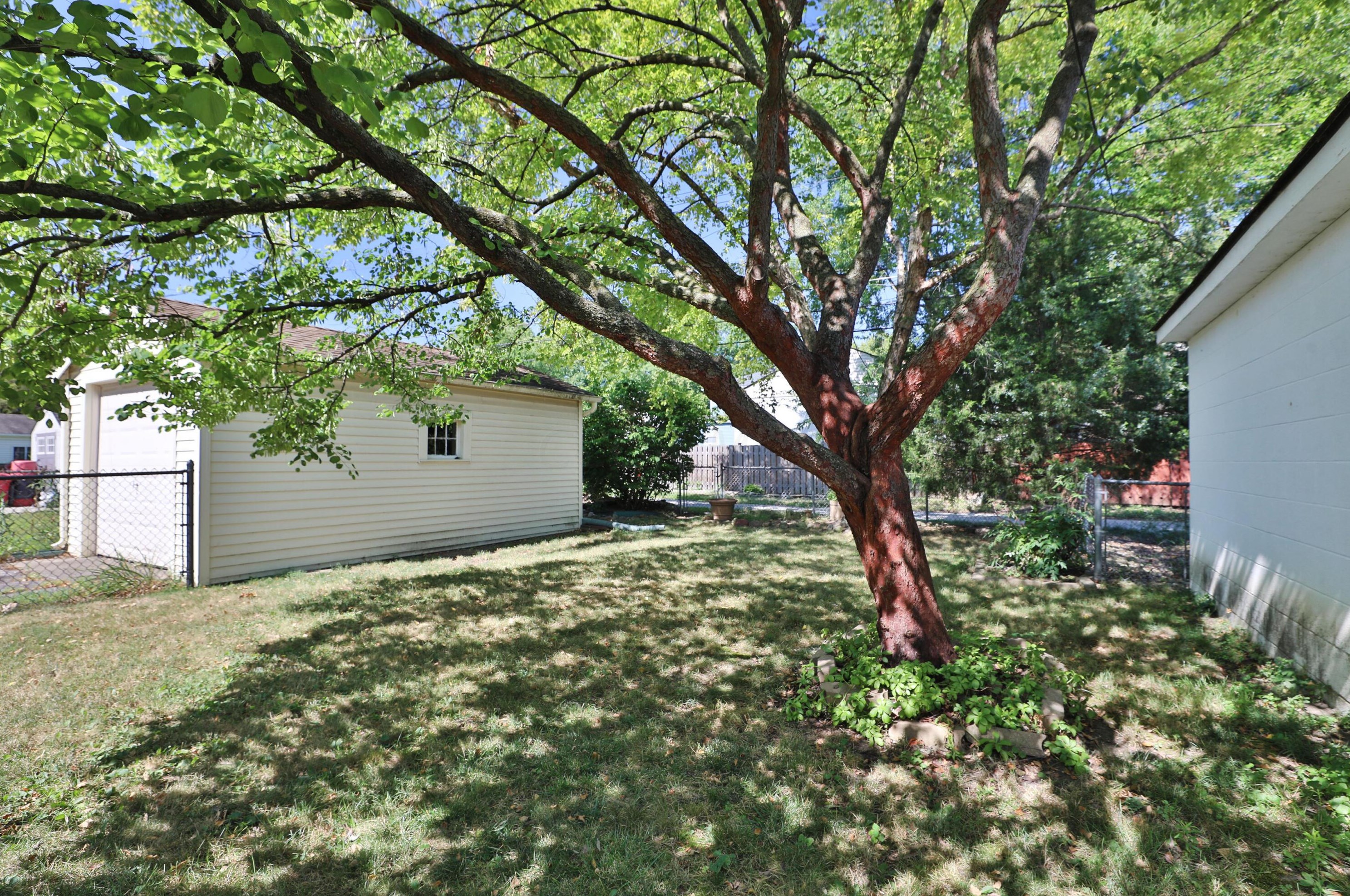 1393 Virginia Ave, Columbus OH 43212-3040 exterior