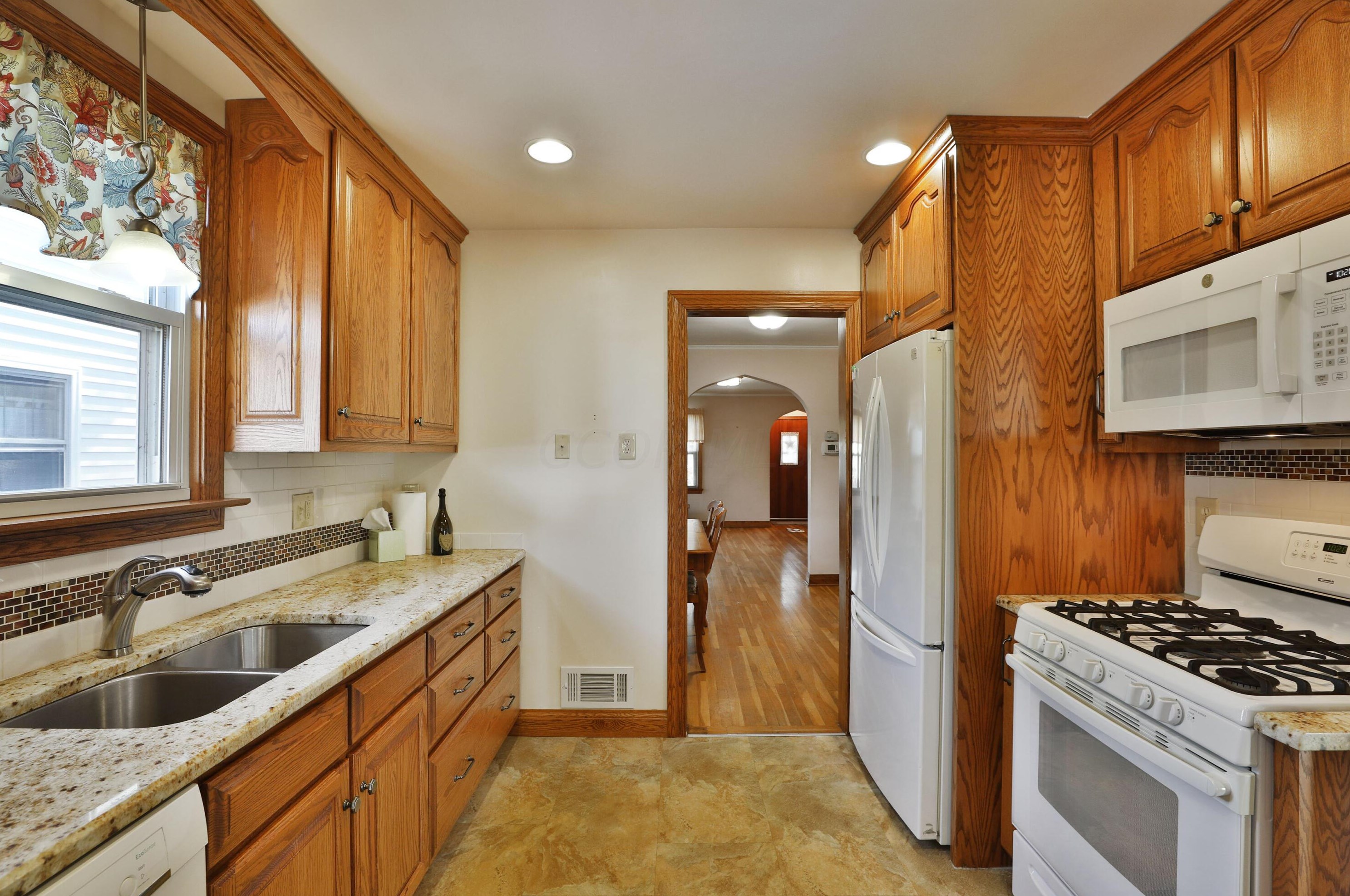 1393 Virginia Ave, Columbus OH 43212-3040 exterior