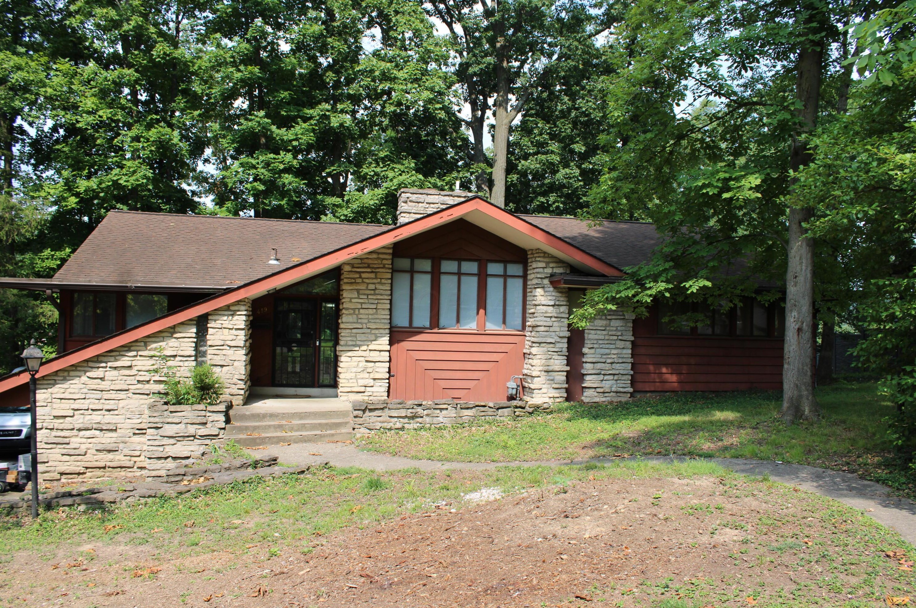 419 Hilltop Dr, Lancaster, OH 43130