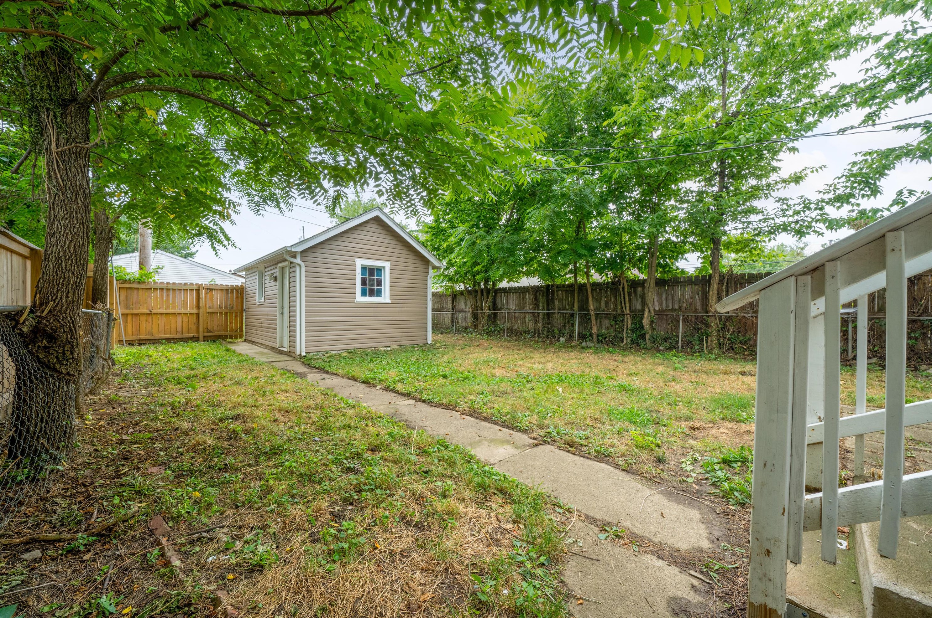 745 Deshler Ave, Columbus OH 43206-2925 exterior