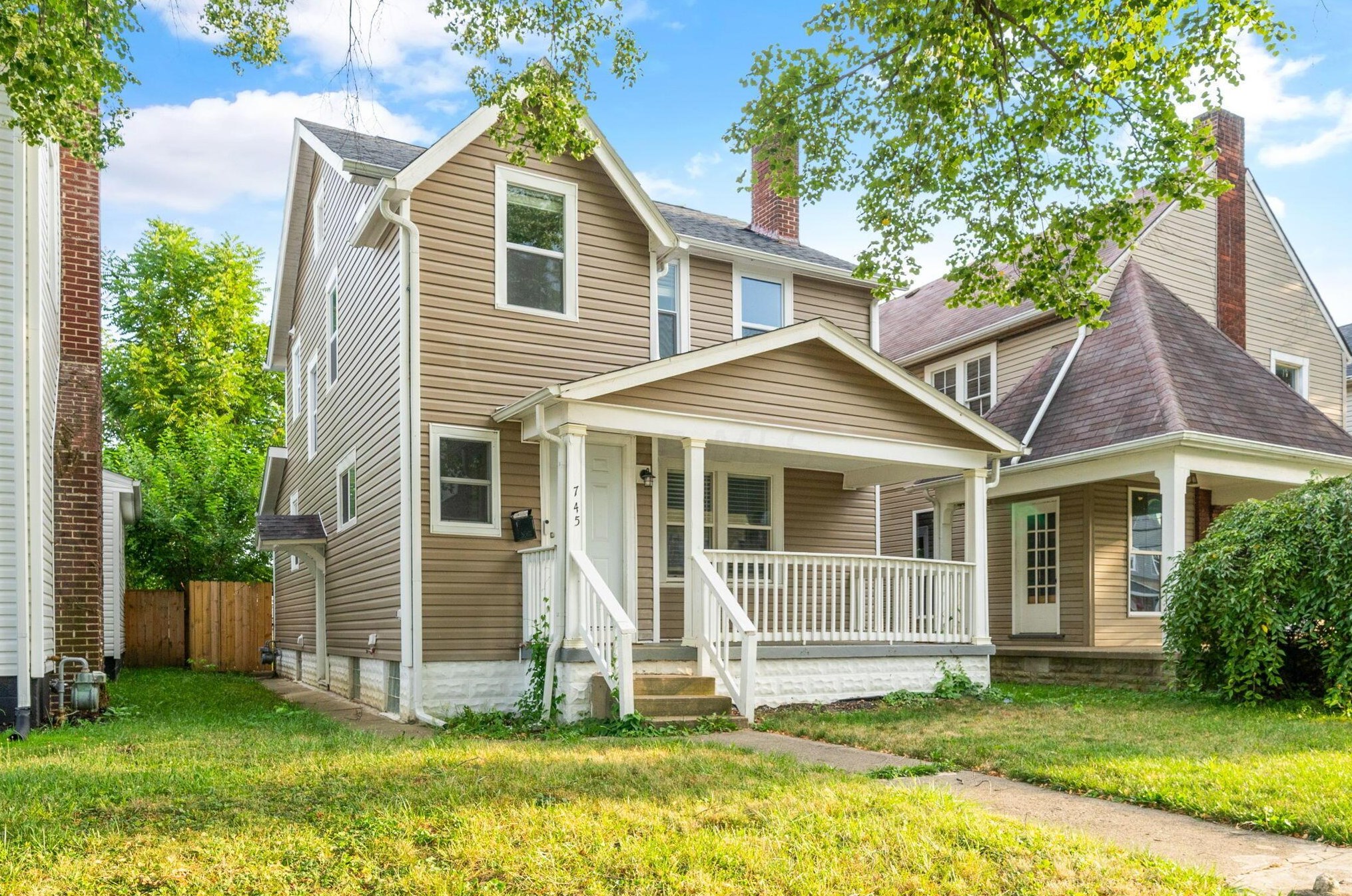 745 Deshler Ave, Columbus OH 43206-2925 exterior