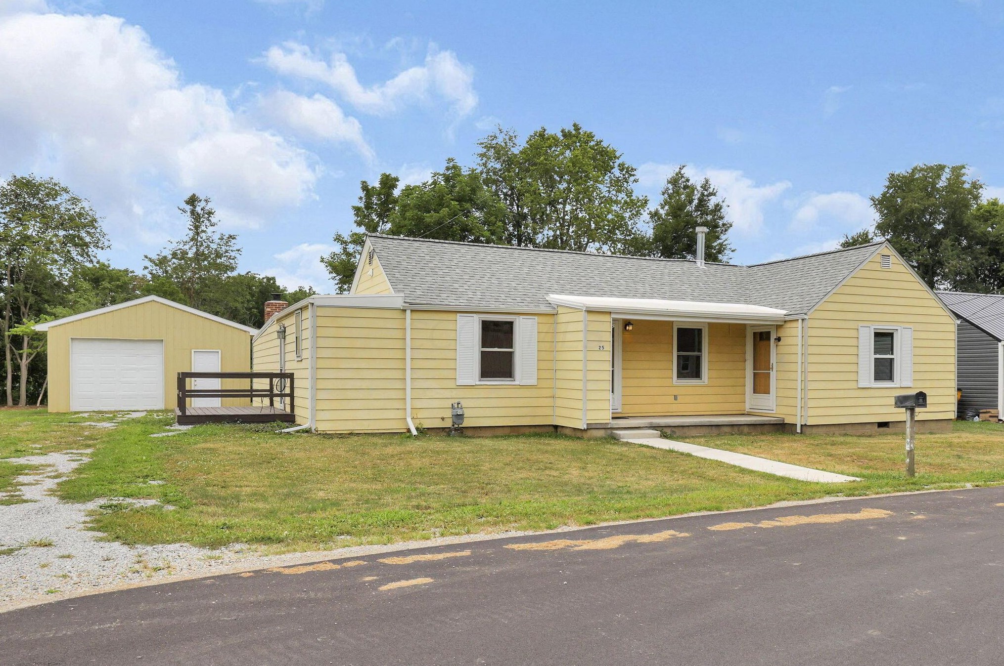 25 Harrison Ave, Mount Vernon, OH 43050