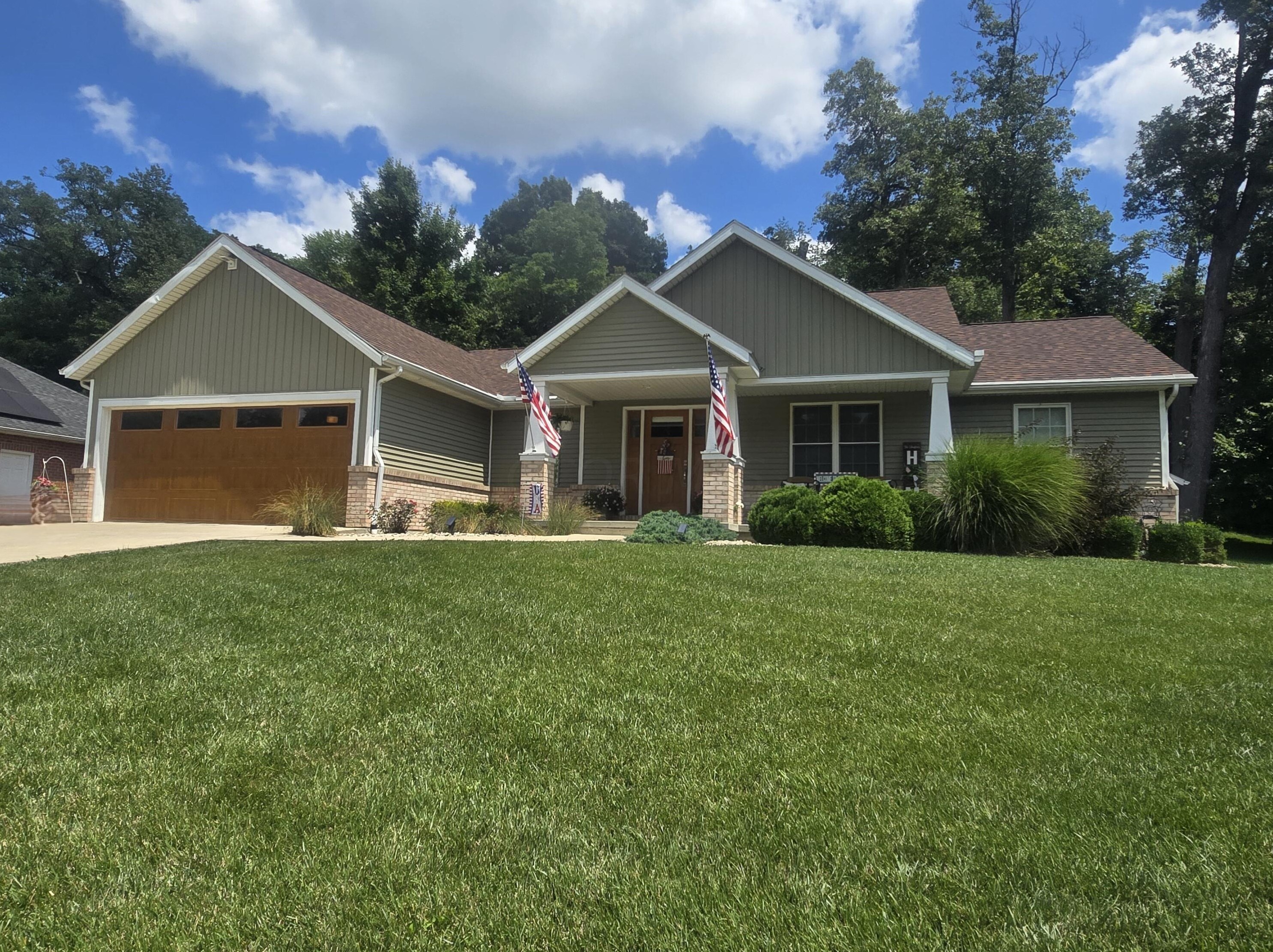 144 Lakewood Dr, Bellefontaine, OH 43311