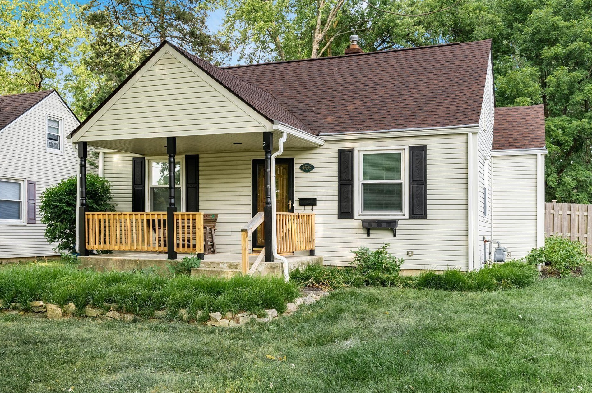 4936 Elks Dr, Columbus, OH 43214-1753