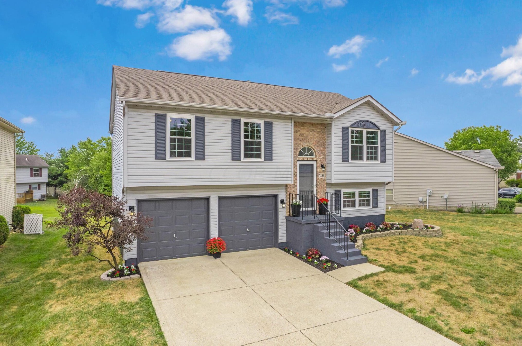 7889 Merdon Dr, Blacklick, OH 43004