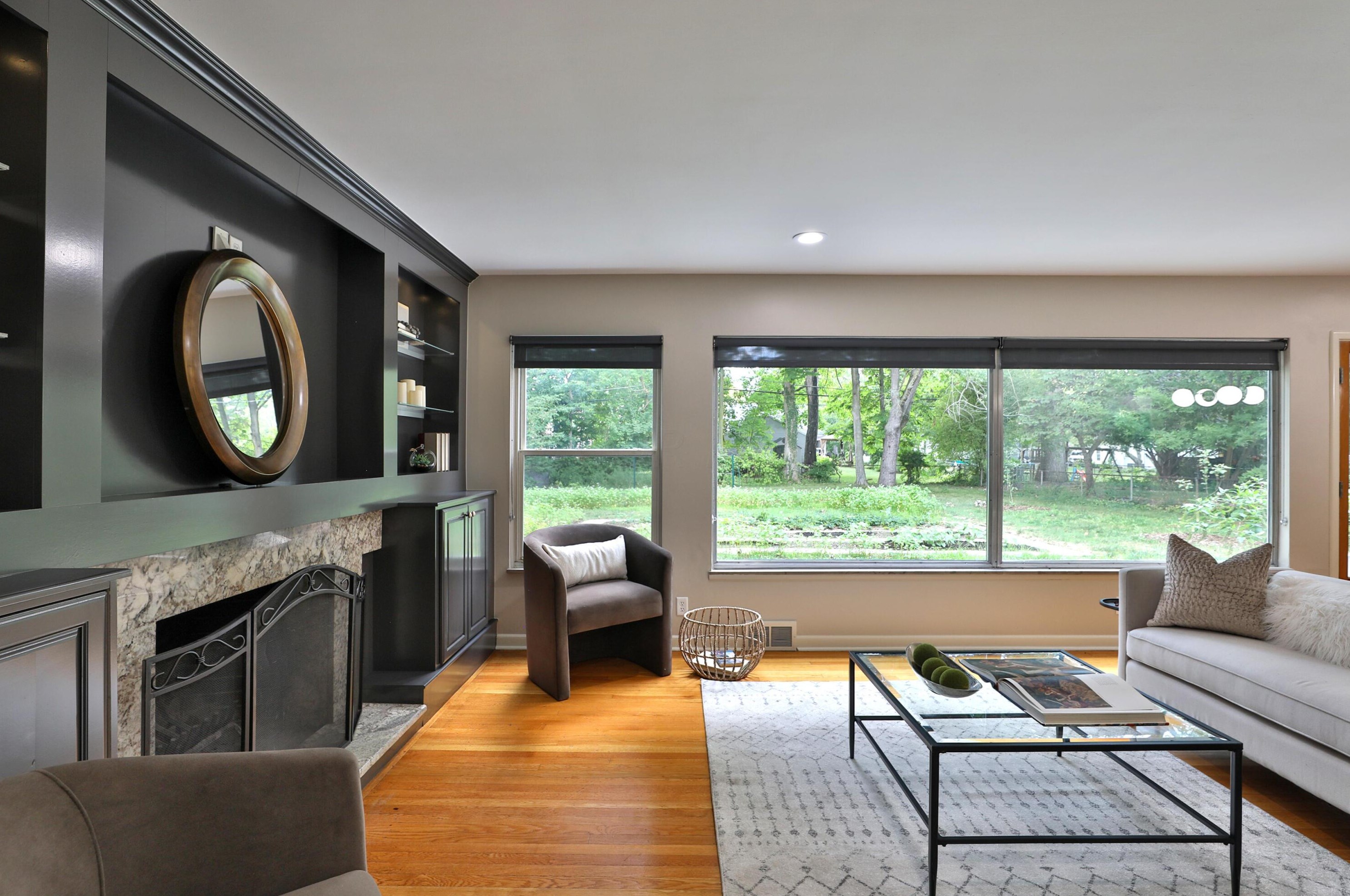 155 Roosevelt Ave, Columbus OH  43209-1559 exterior